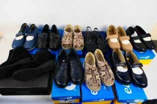 Ten boxed pairs of lady's shoes, all size 6.