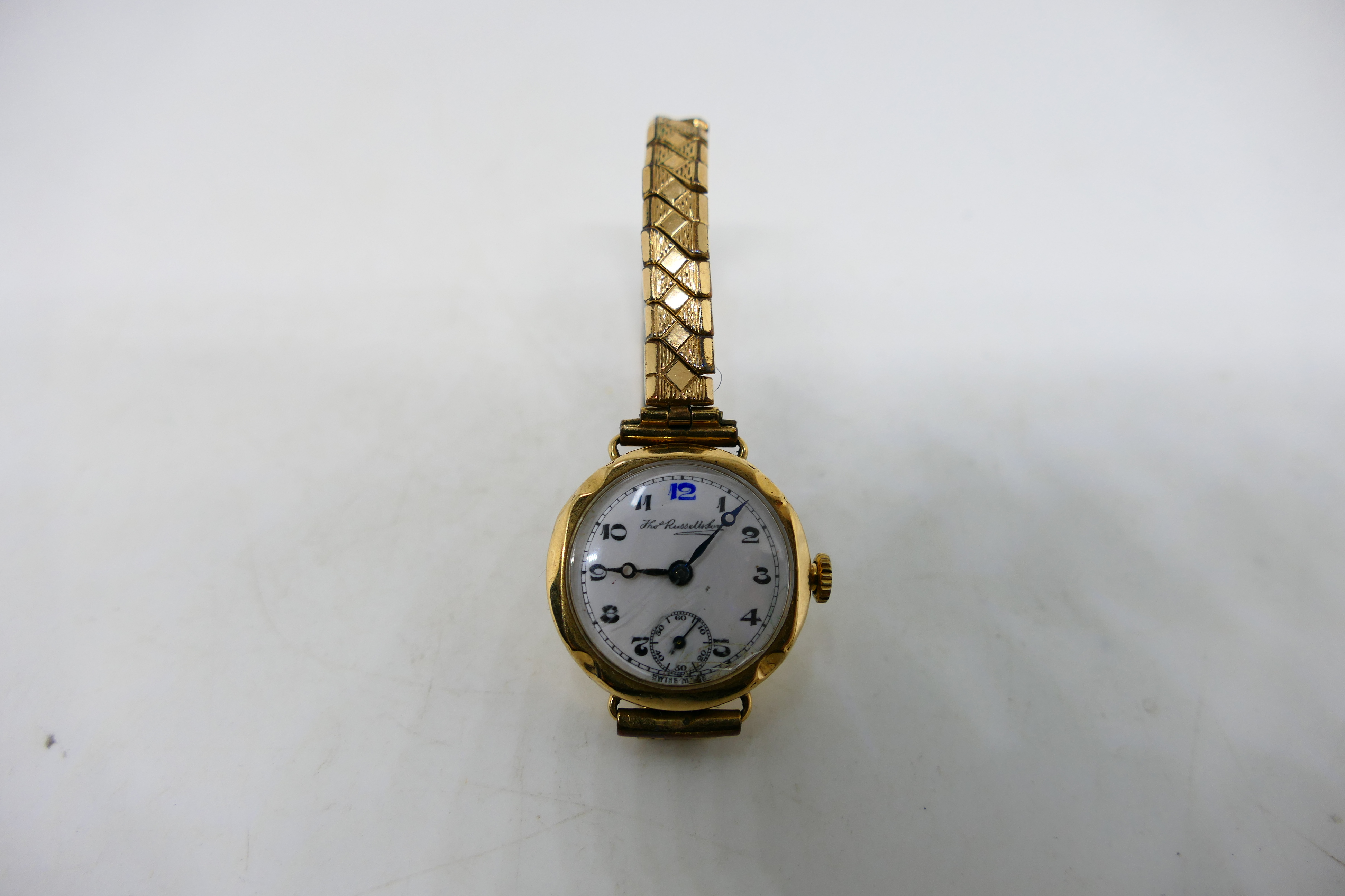 A 9ct gold cased wrist watch, - Image 4 of 4
