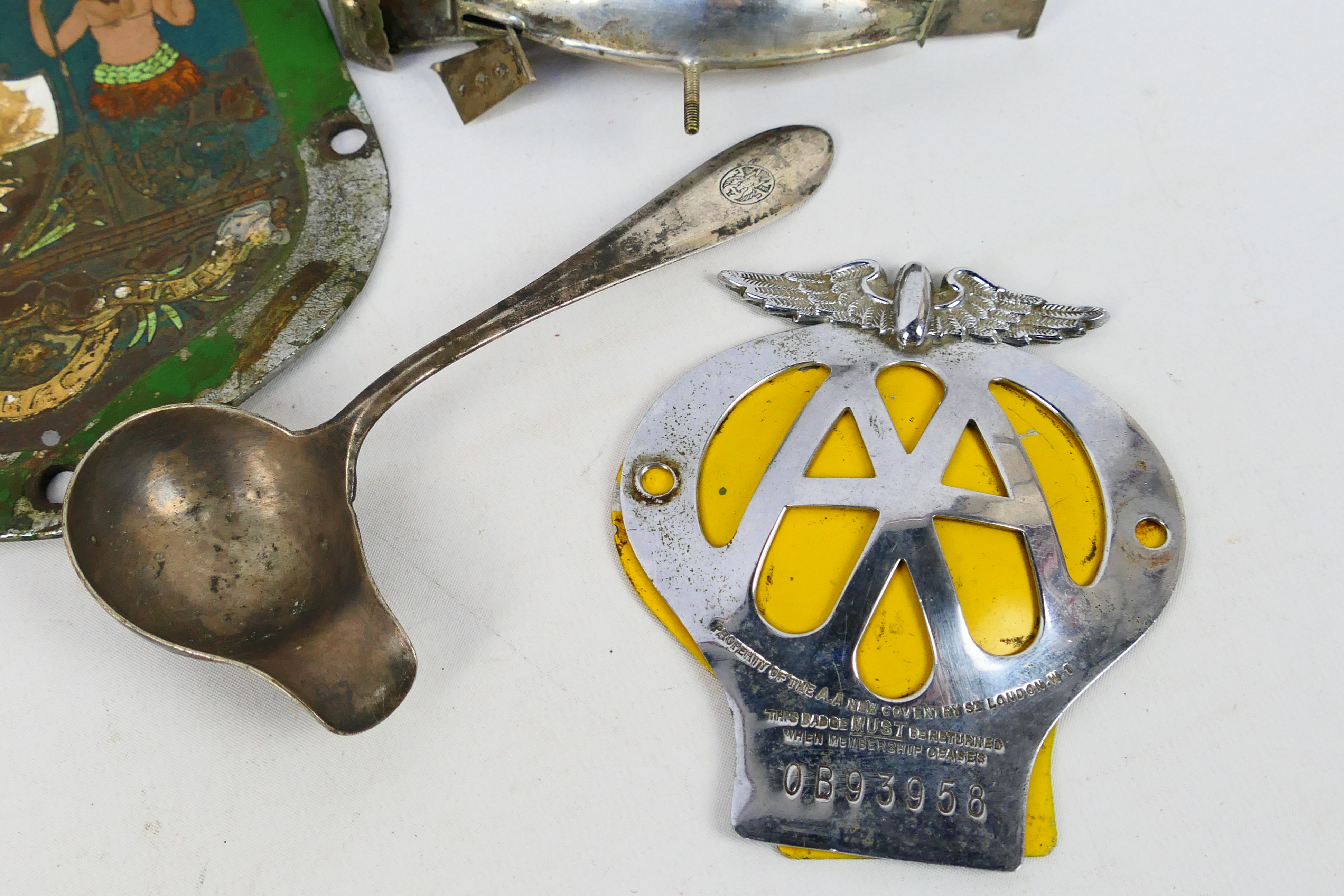 Mixed collectables to include flatware, vintage Liverpool City crest, - Image 7 of 7