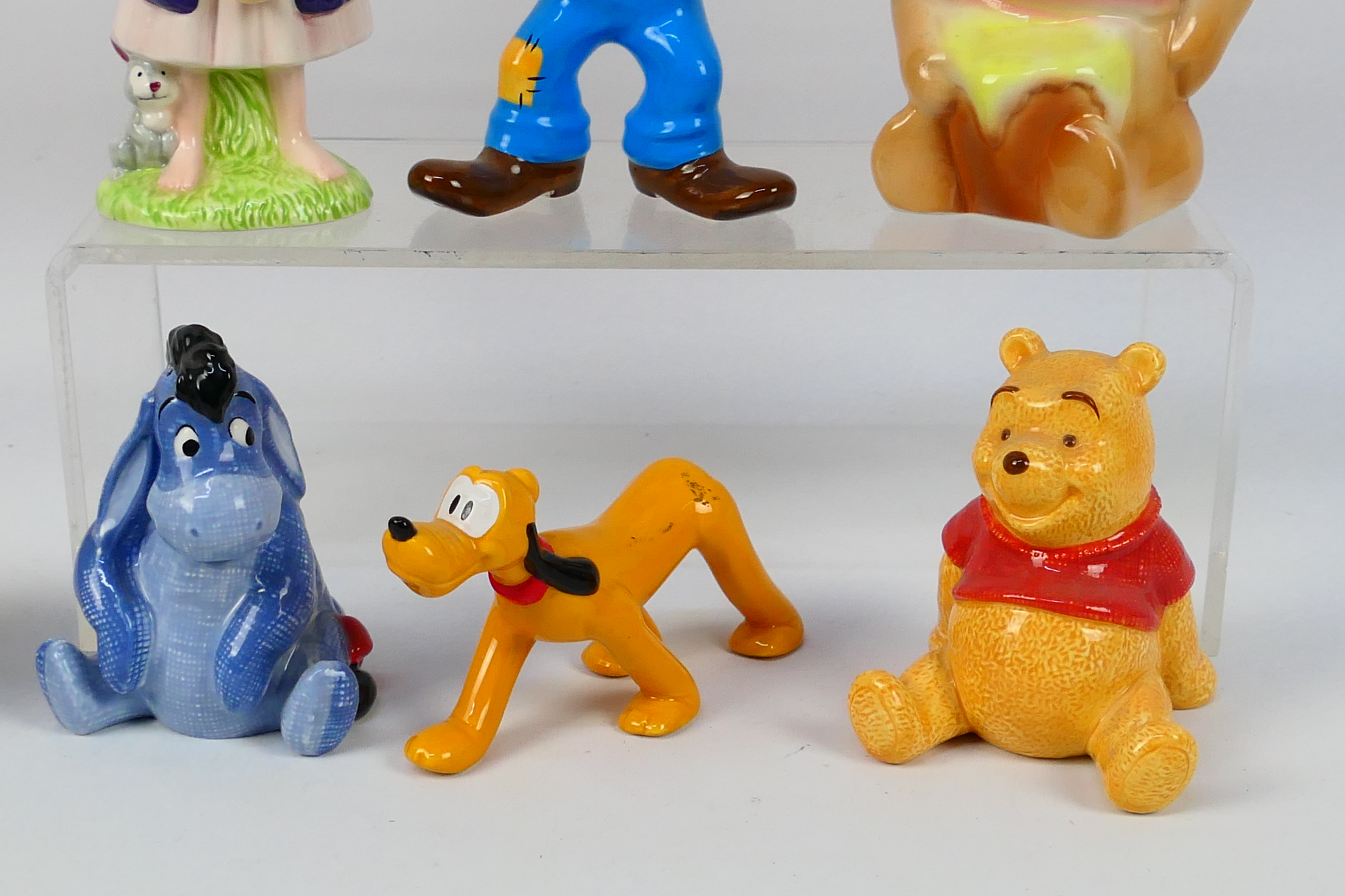 Disney - Figurines - Ceramics - An assortment of 7 unboxed Disney ceramic figurines including - Image 4 of 7