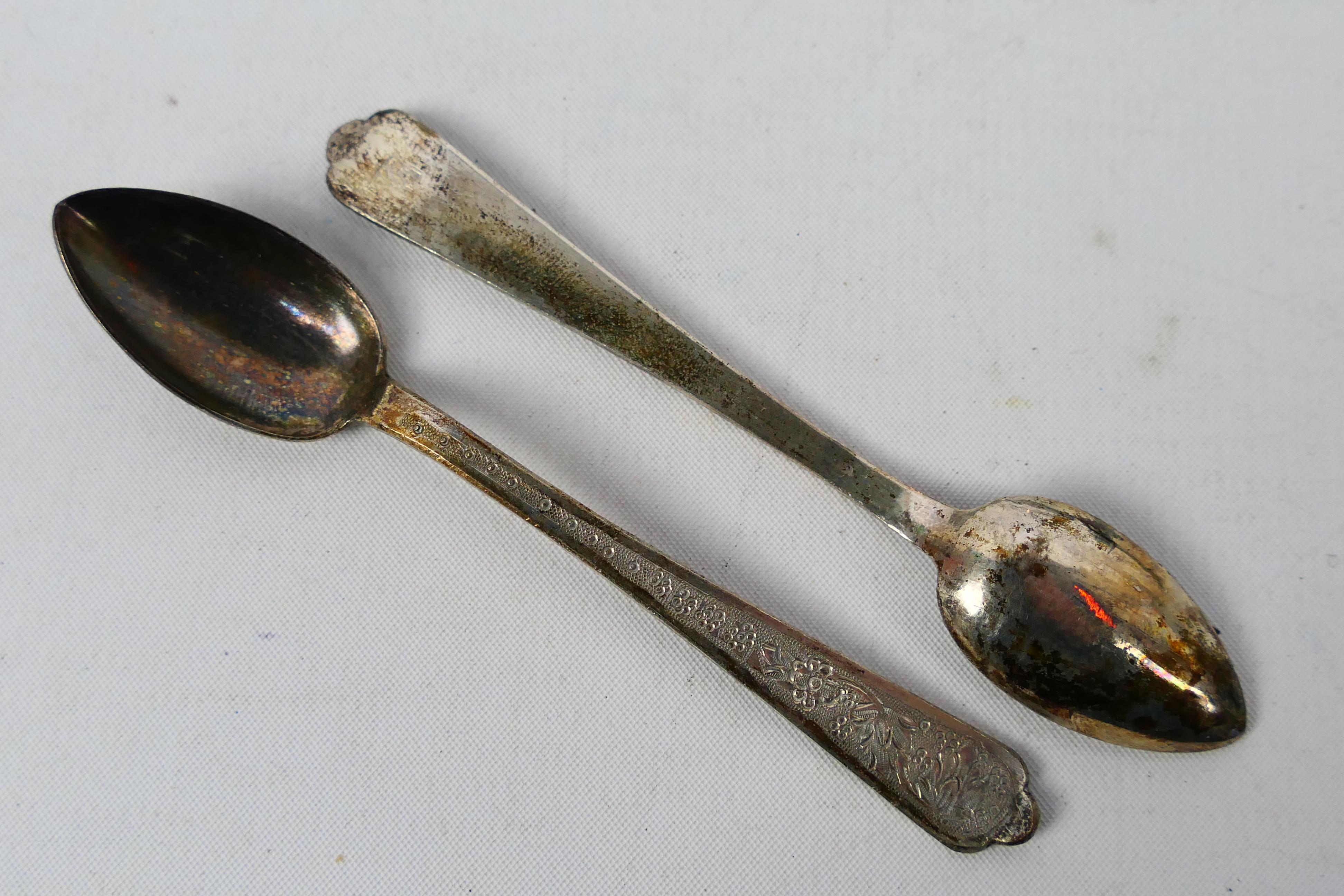 Silver Group - Lot to include five hallmarked silver coffee spoons, - Image 5 of 7