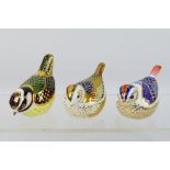 Royal Crown Derby - Three bird form paperweights to include a Collectors Guild Firecrest,