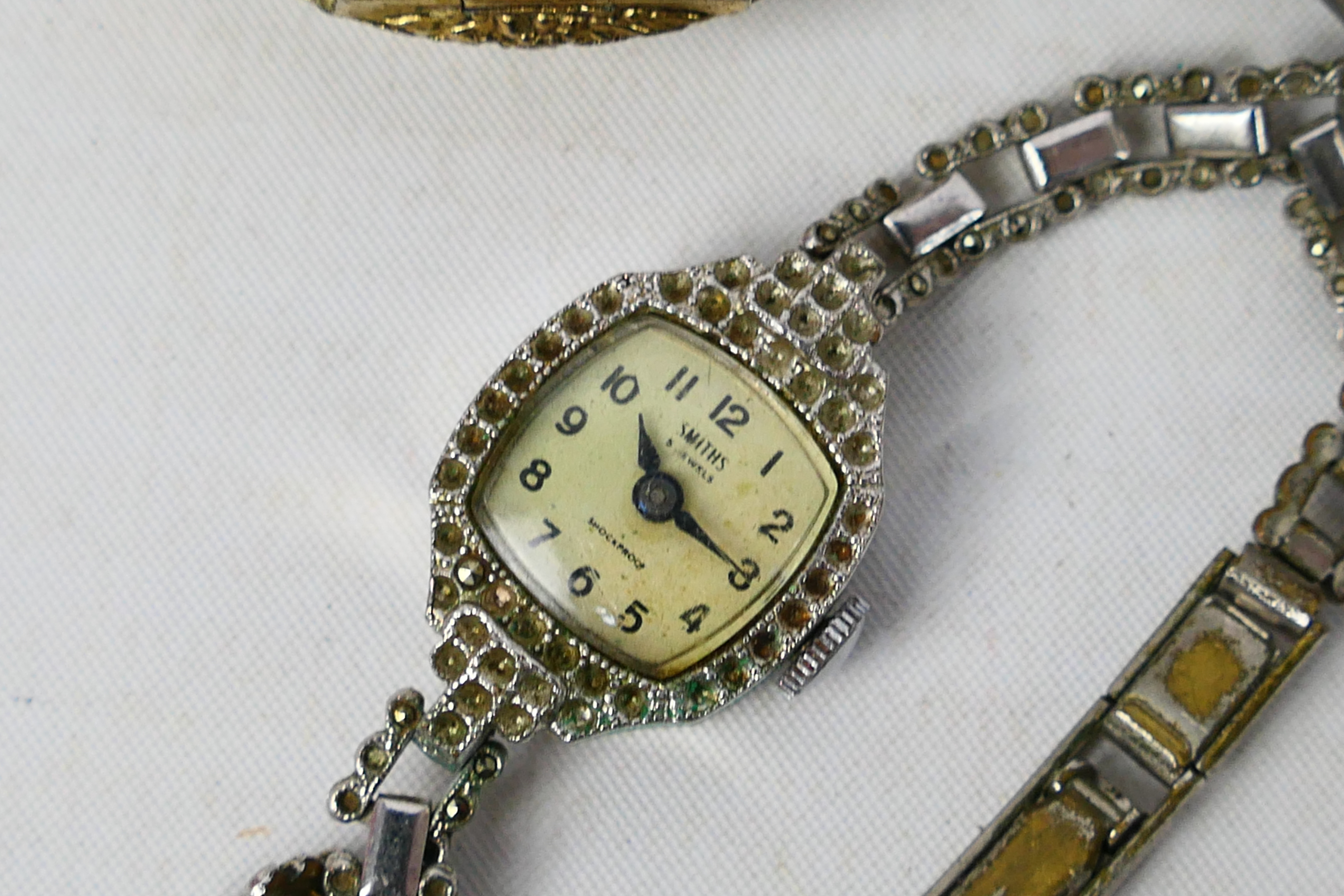 A collection or wrist watches and pocket watches. - Image 2 of 6