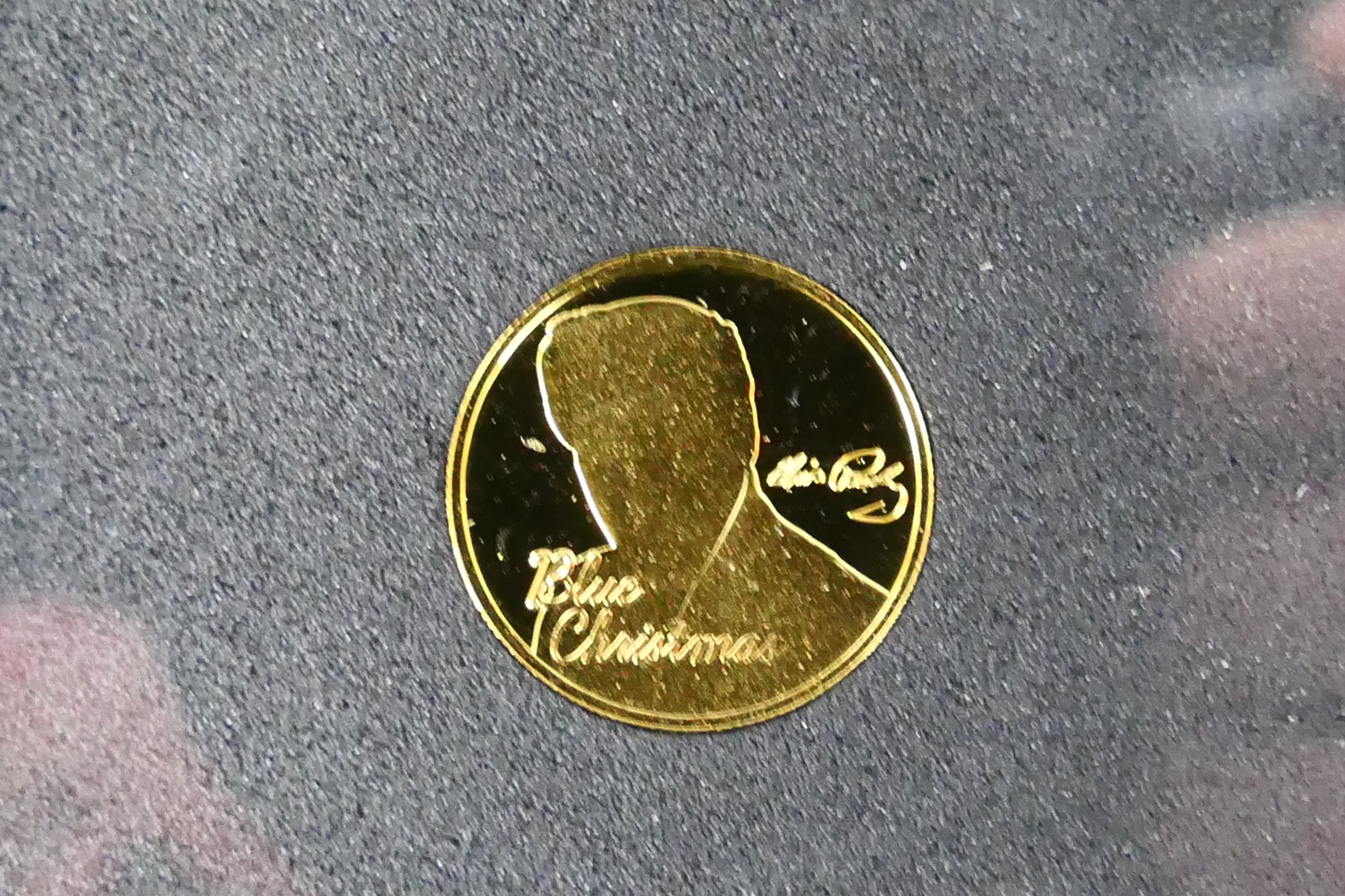 Elvis Presley - Four Elvis related commemorative coins comprising a 1/10 oz 24ct gold proof Blue - Image 2 of 6