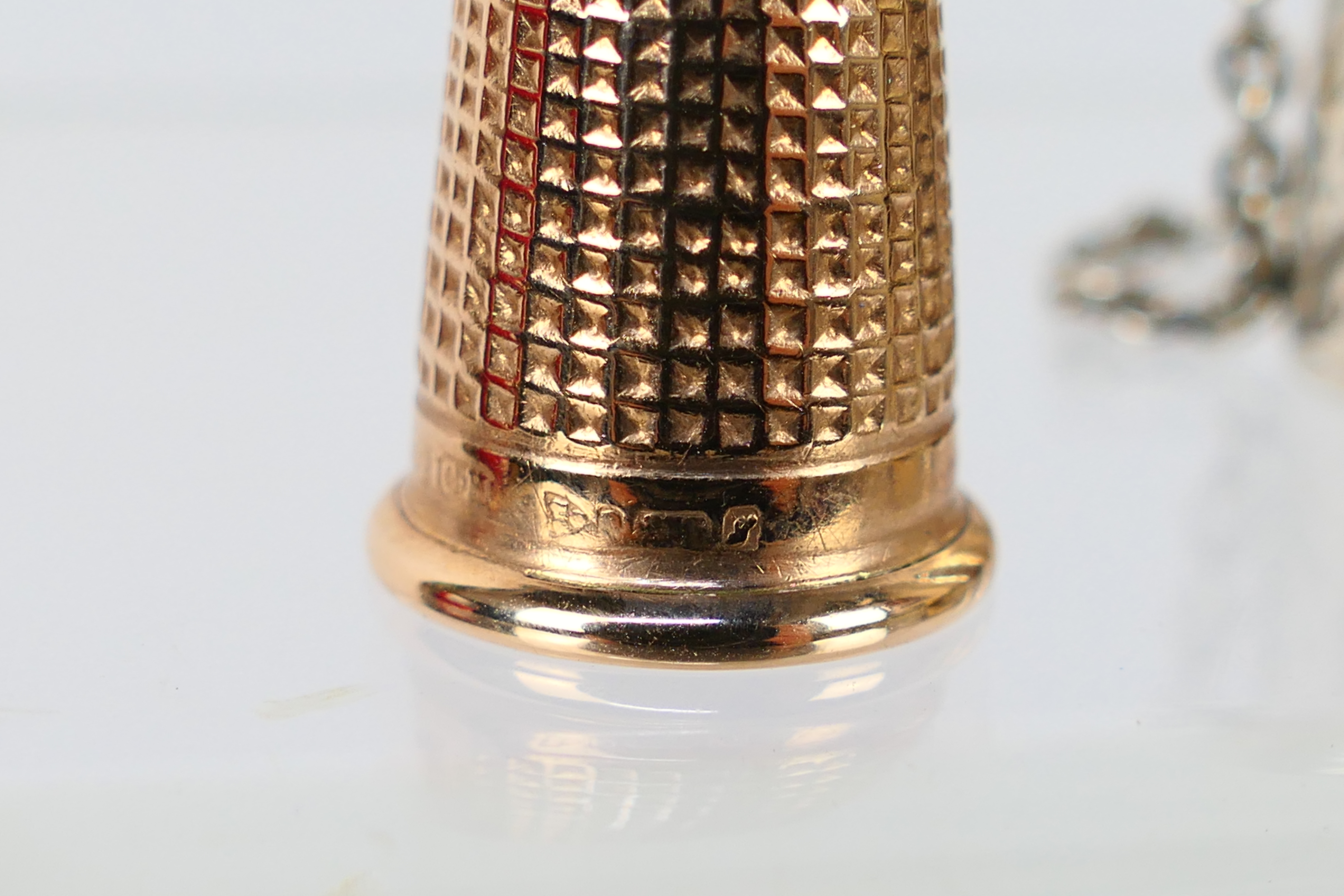 A 9ct gold thimble by Charles Horner, Chester assay, date mark unclear but probably 1918, 4 grams, - Image 3 of 7