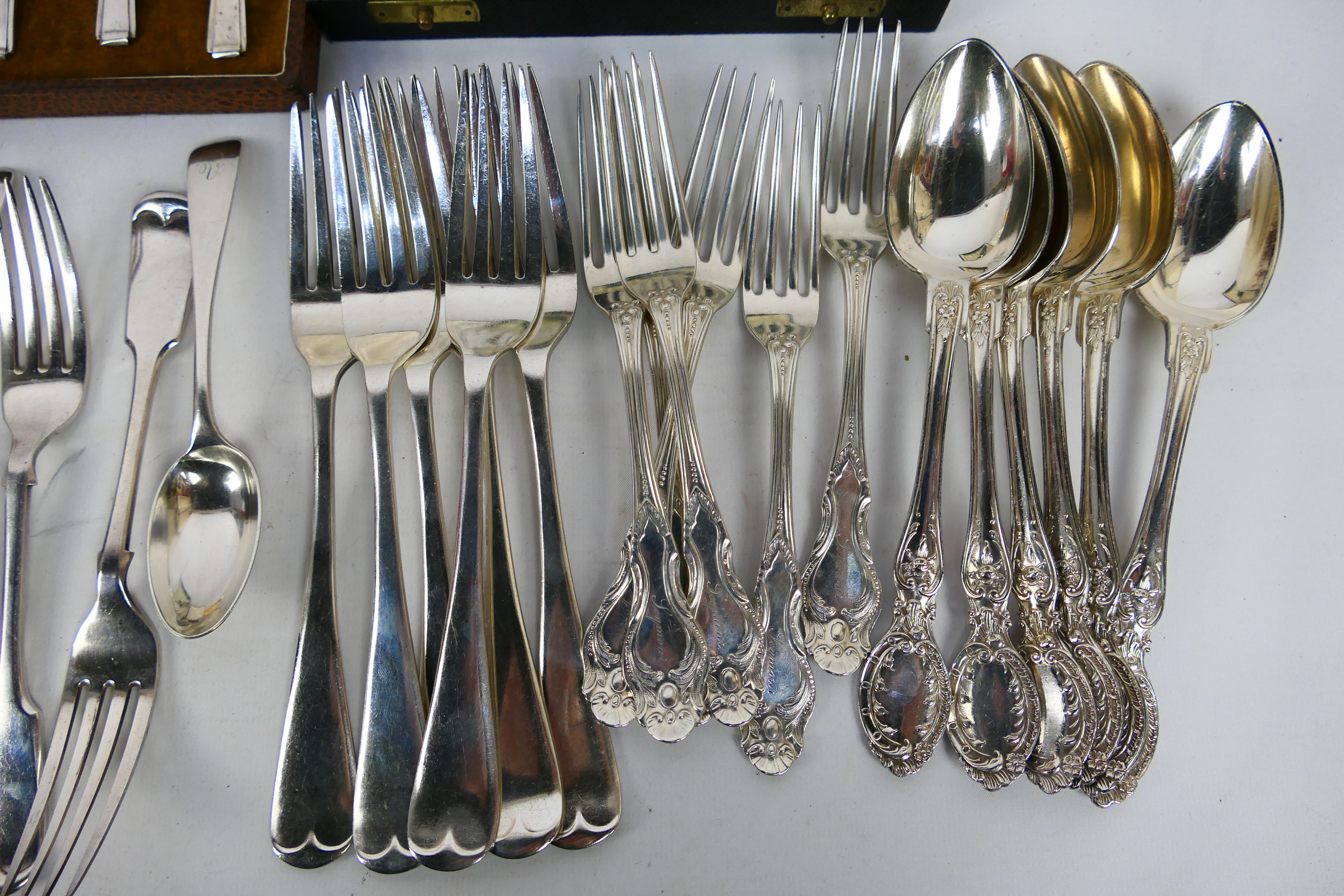 A collection of various silver plated ware including five boxed cutlery sets, - Image 5 of 9