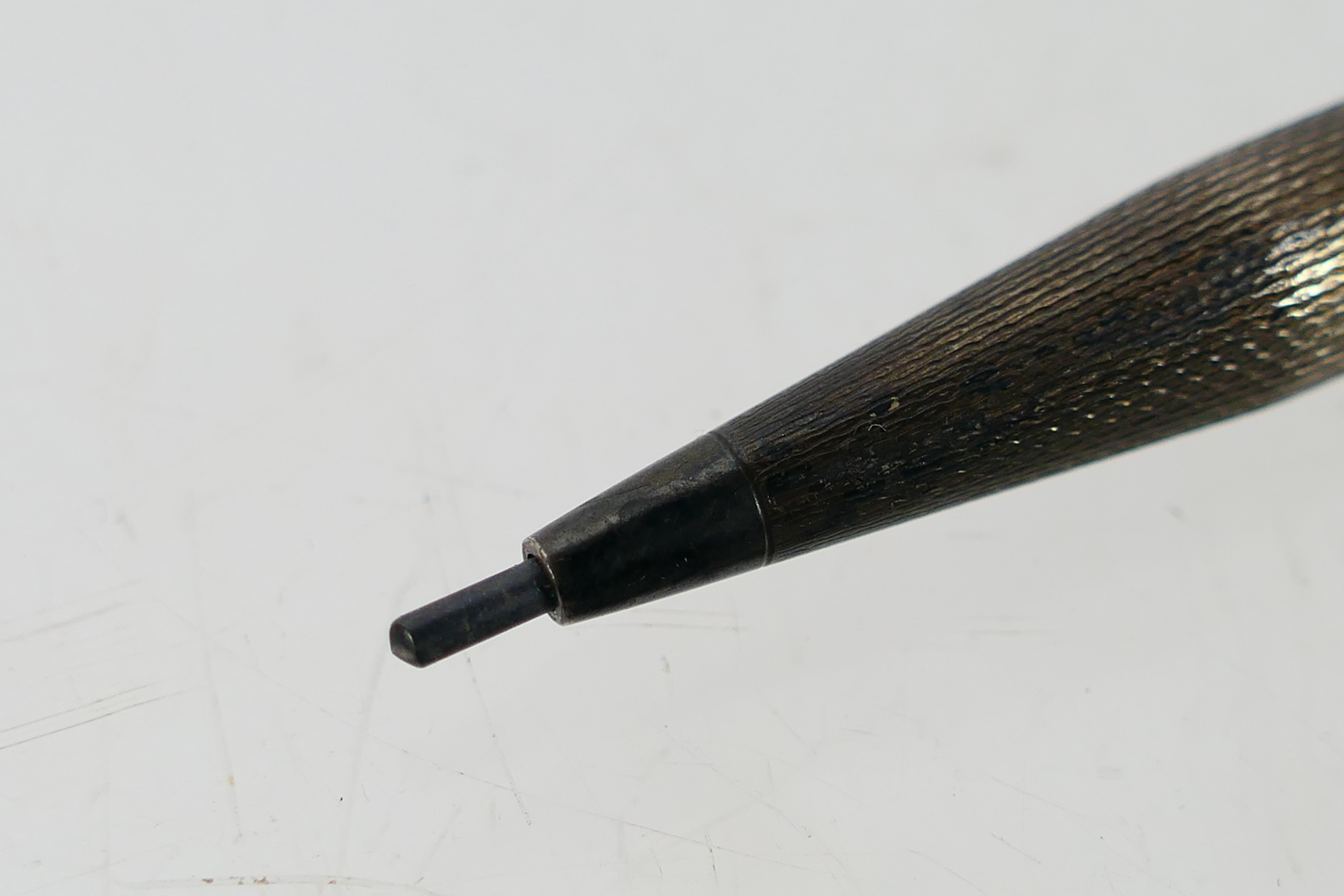 A silver mechanical pencil, Birmingham assay 1956. - Image 2 of 4