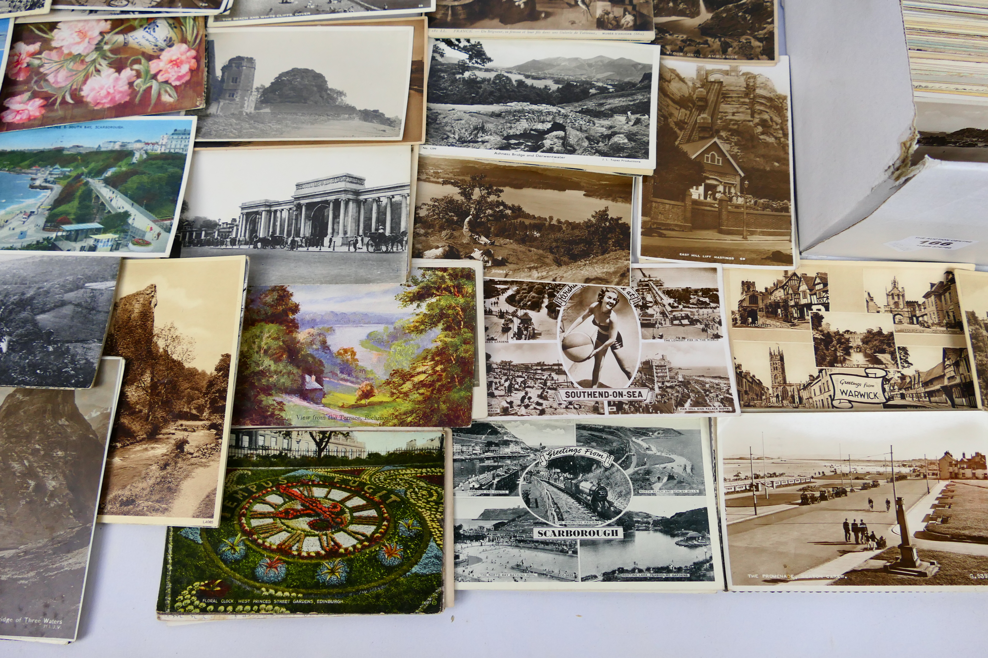 Deltiology - In excess of 500 early to mid-period UK, foreign cards with a few subjects. - Image 3 of 6