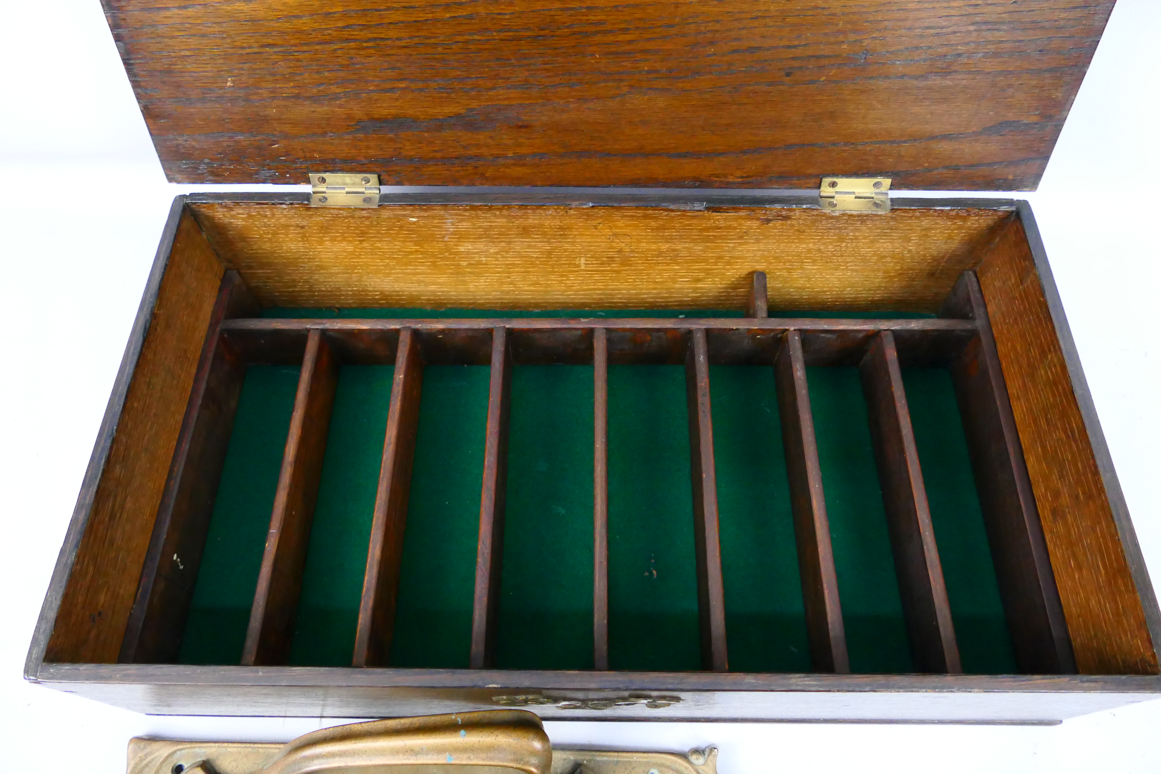 A vintage cutlery box and two Art Nouveau style brass door handles. - Image 5 of 6