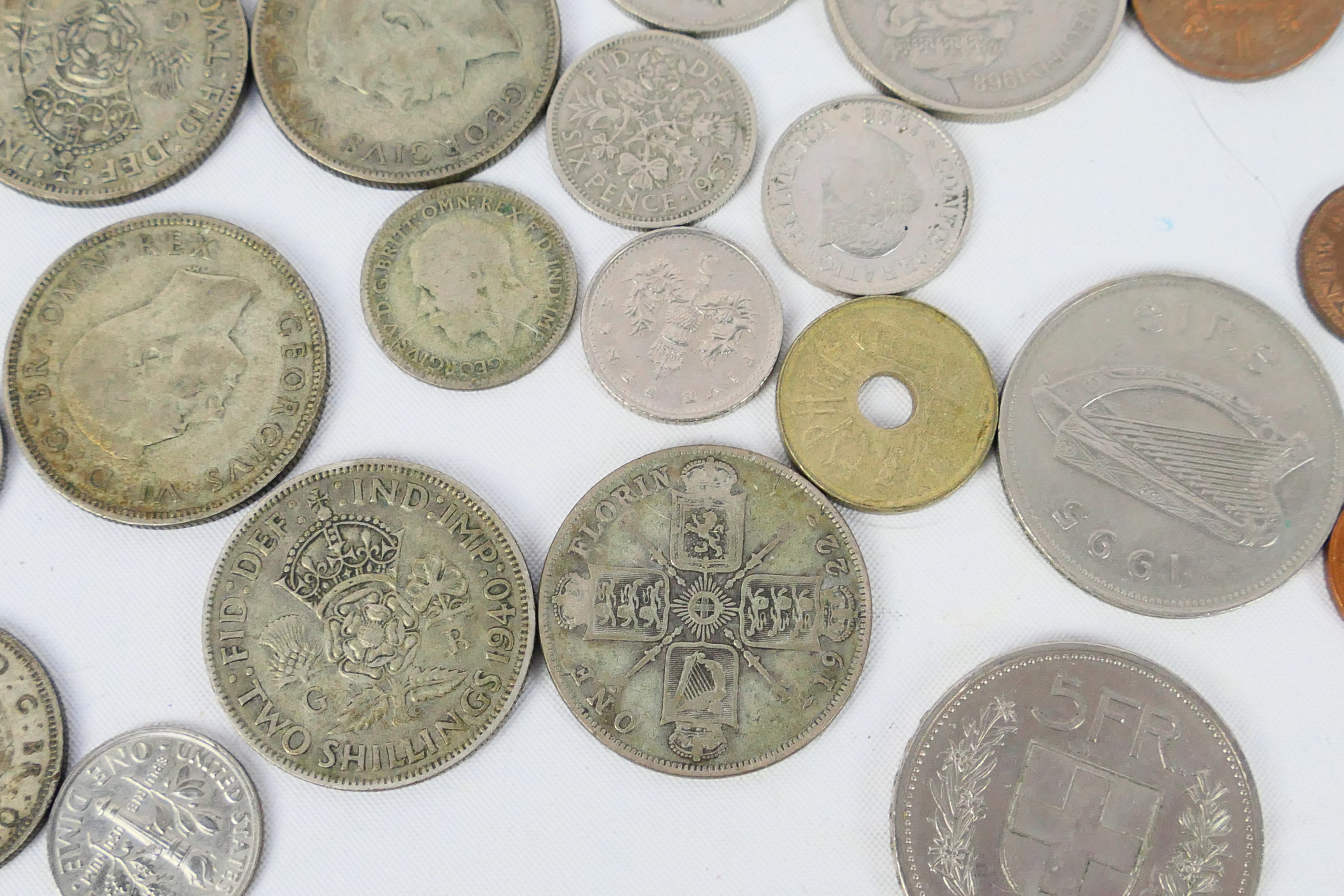 A small quantity of UK and foreign coins, some silver content. - Image 4 of 6