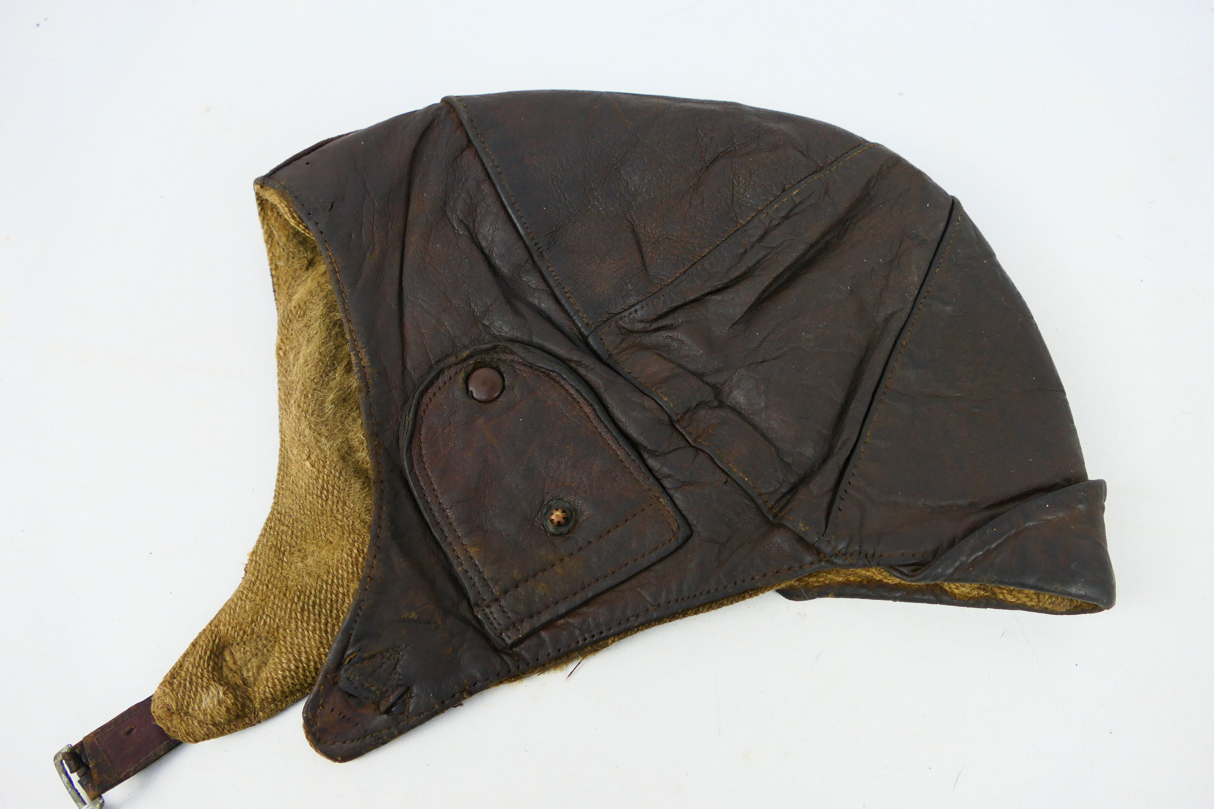 A World War One (WW1 / WWI) period leather flying helmet, RFC Mk1 style in brown leather, unmarked. - Image 4 of 10