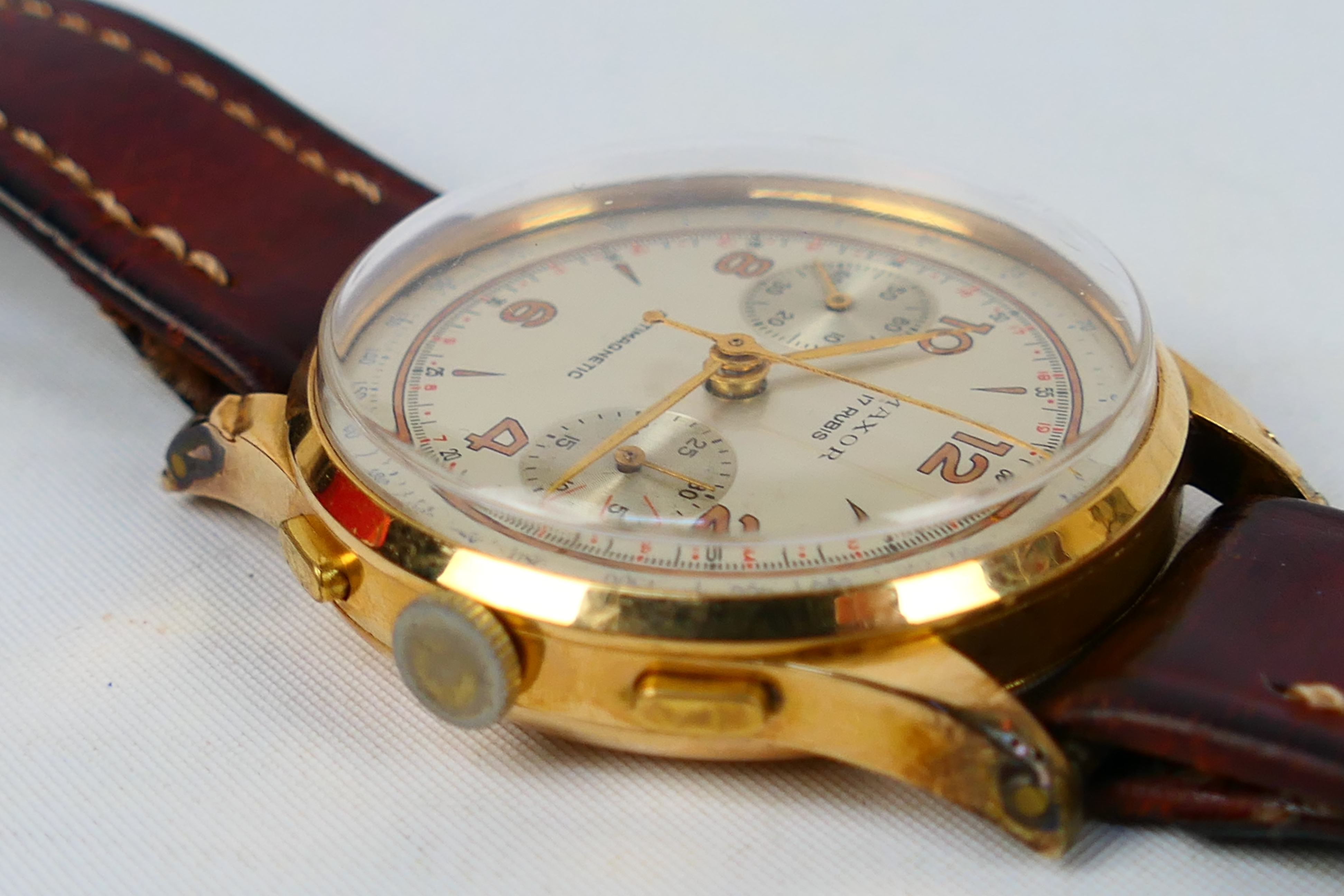 A gentleman's 18ct gold Maxor chronograph wrist watch, 38 mm (d) case, - Image 4 of 10