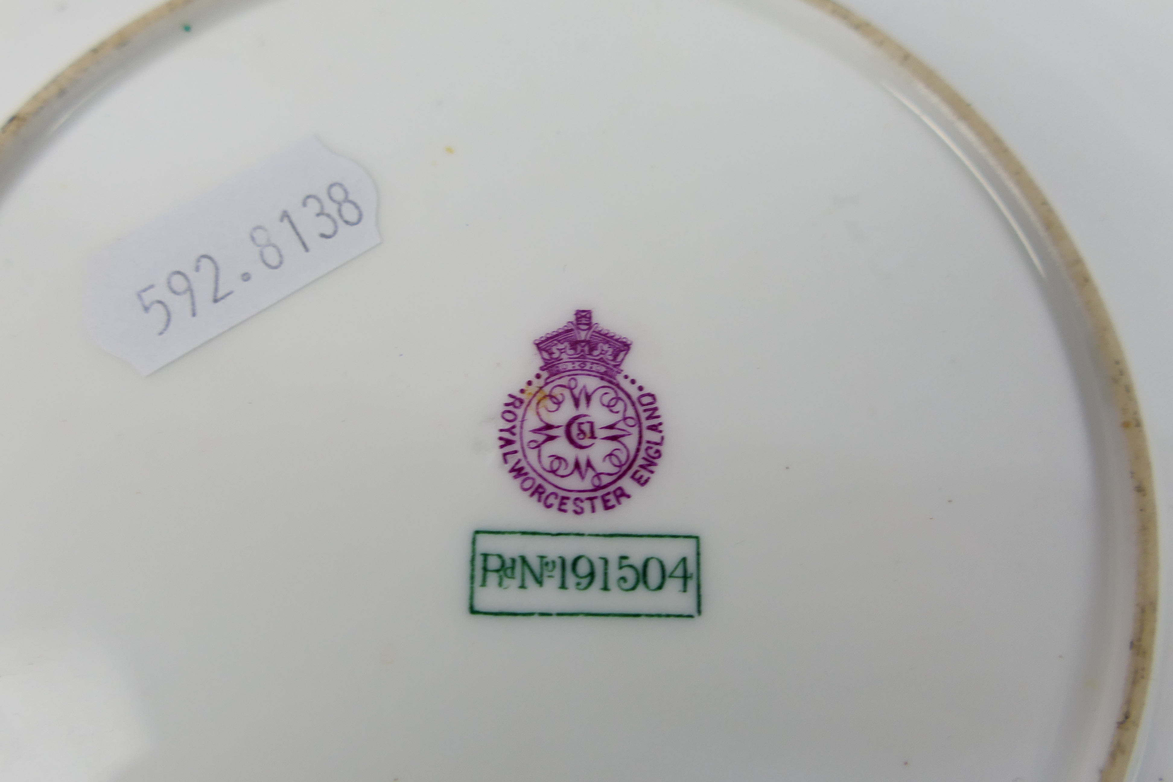 A pair of late 19th century Royal Worcester cabinet plates, - Image 4 of 6