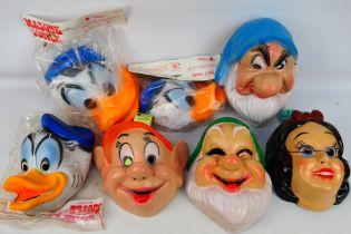 Disney - Cesar - Blanche Neige - Mask - Costume - A set 12 Disney Cesar masks including 9 rare