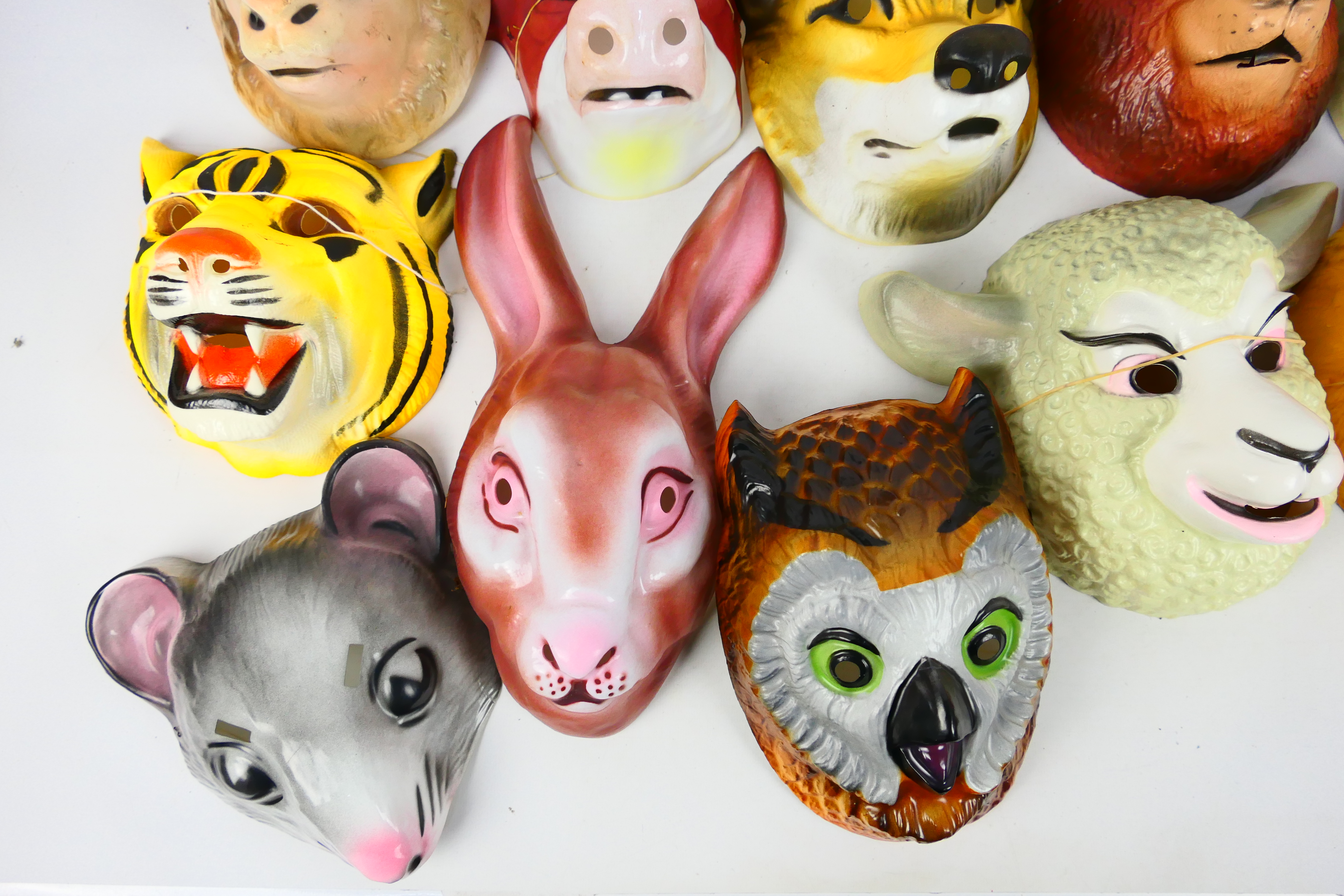 Animal Masks - Costume - An assortment of approximately 14 unboxed and unbranded plastic Animal - Image 2 of 7