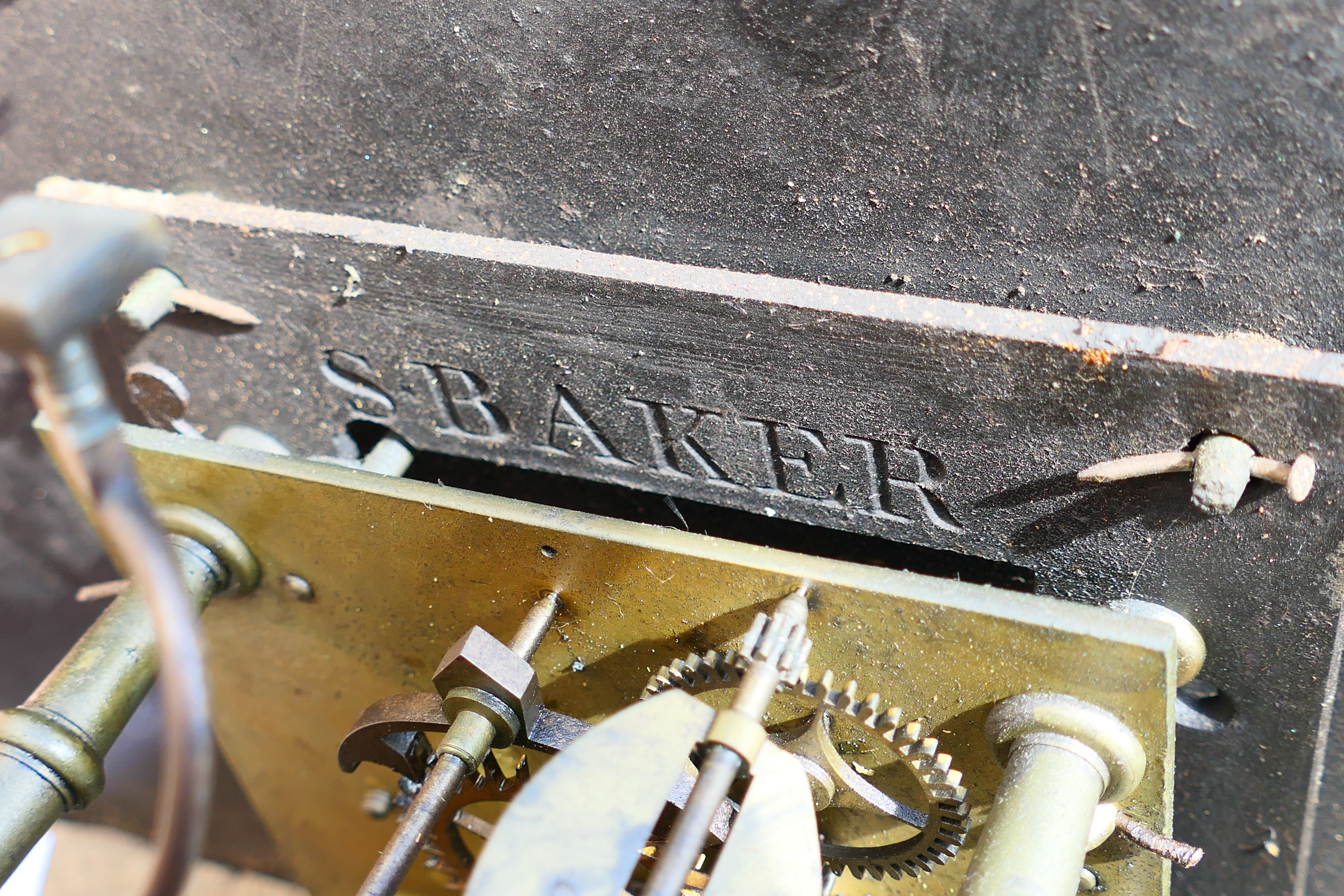 An early 19th century tavern style wall clock, painted dial signed Richard Mathews, Welshpool, - Image 14 of 16