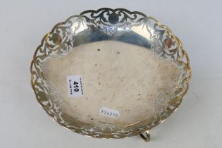 A silver bon-bon dish. Birmingham Assay 1912. Makers mark for George Unite, 324 grams / 10.