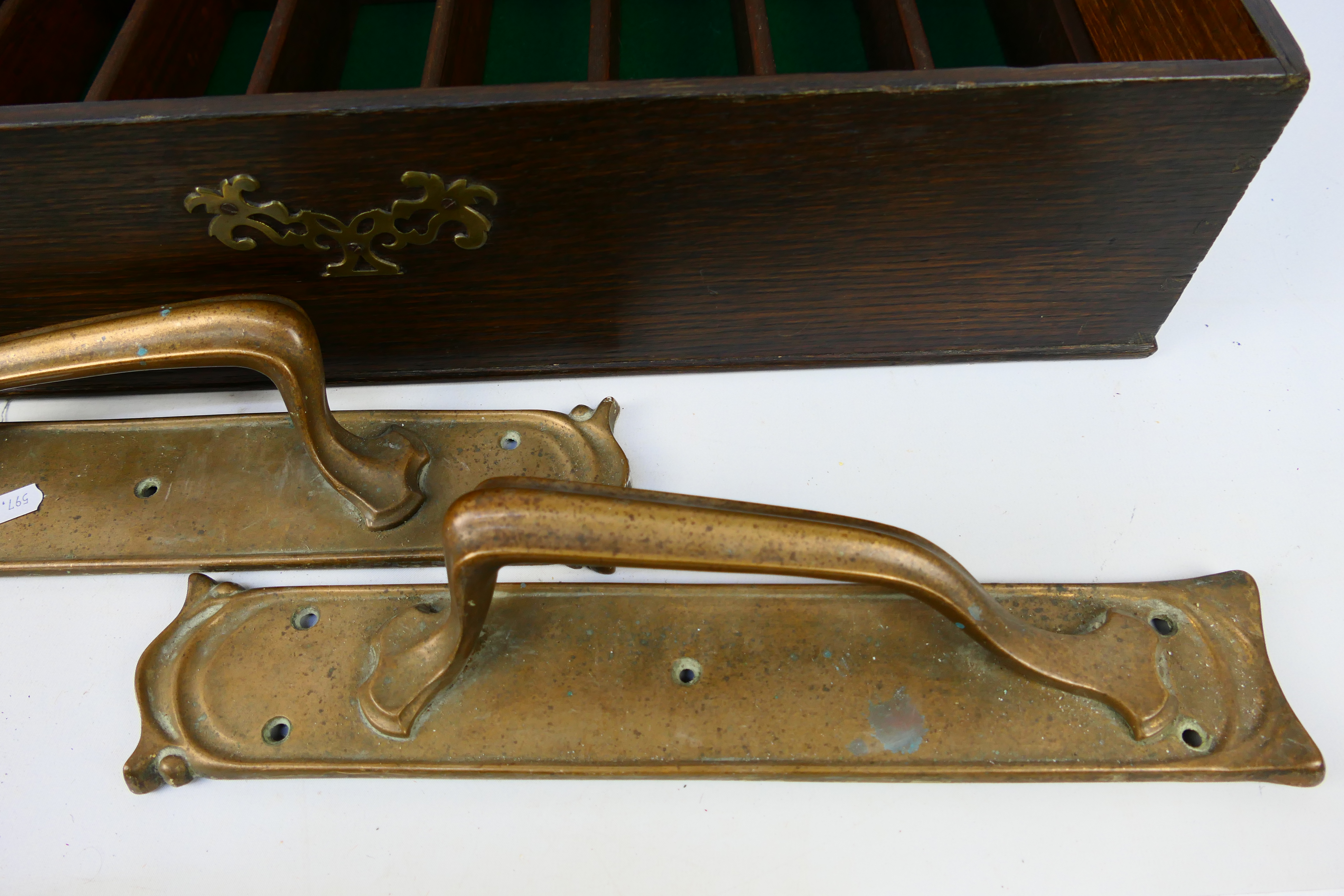 A vintage cutlery box and two Art Nouveau style brass door handles. - Image 3 of 6