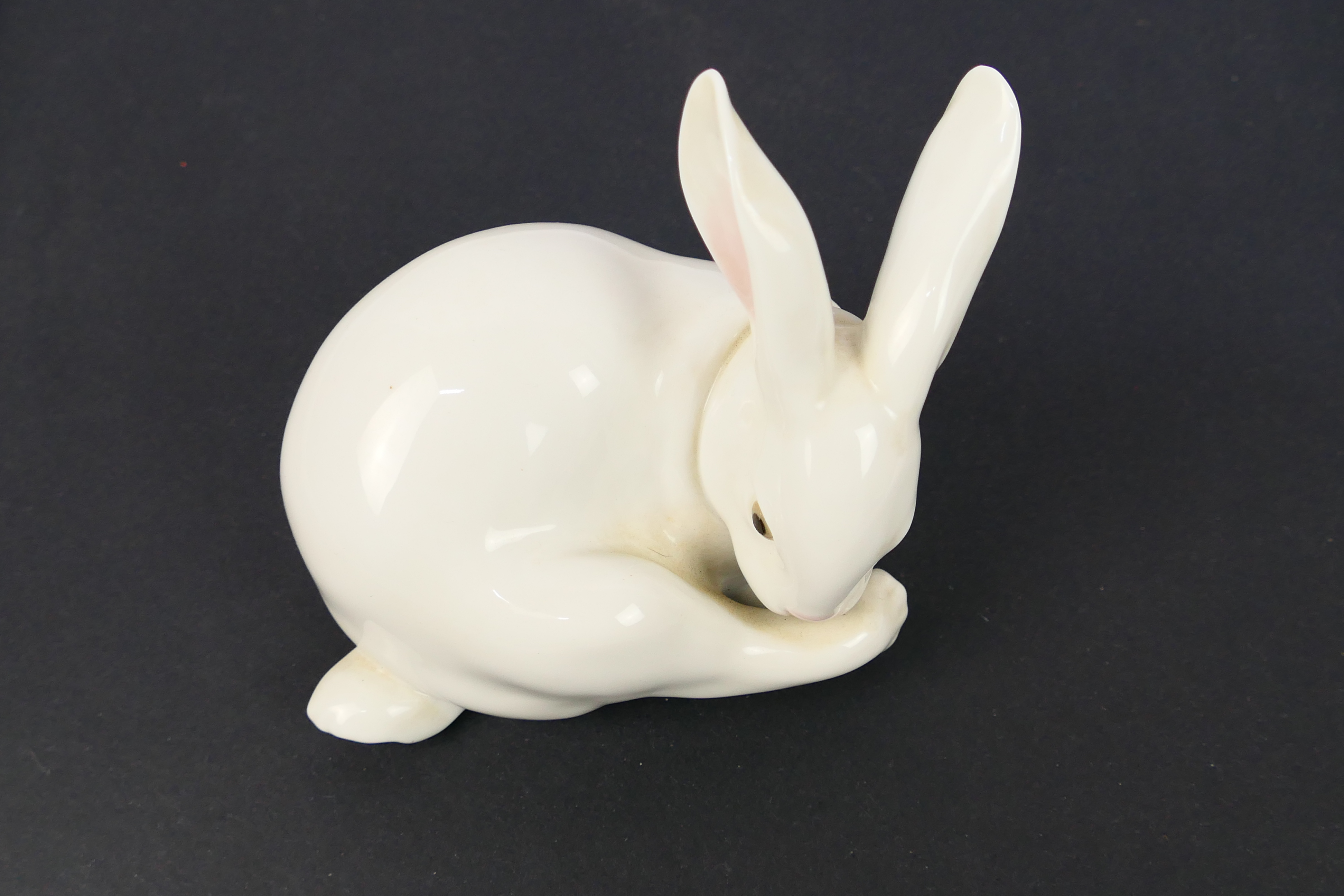 Three Lladro rabbit figures comprising # 5905 Attentive Bunny, - Image 5 of 7