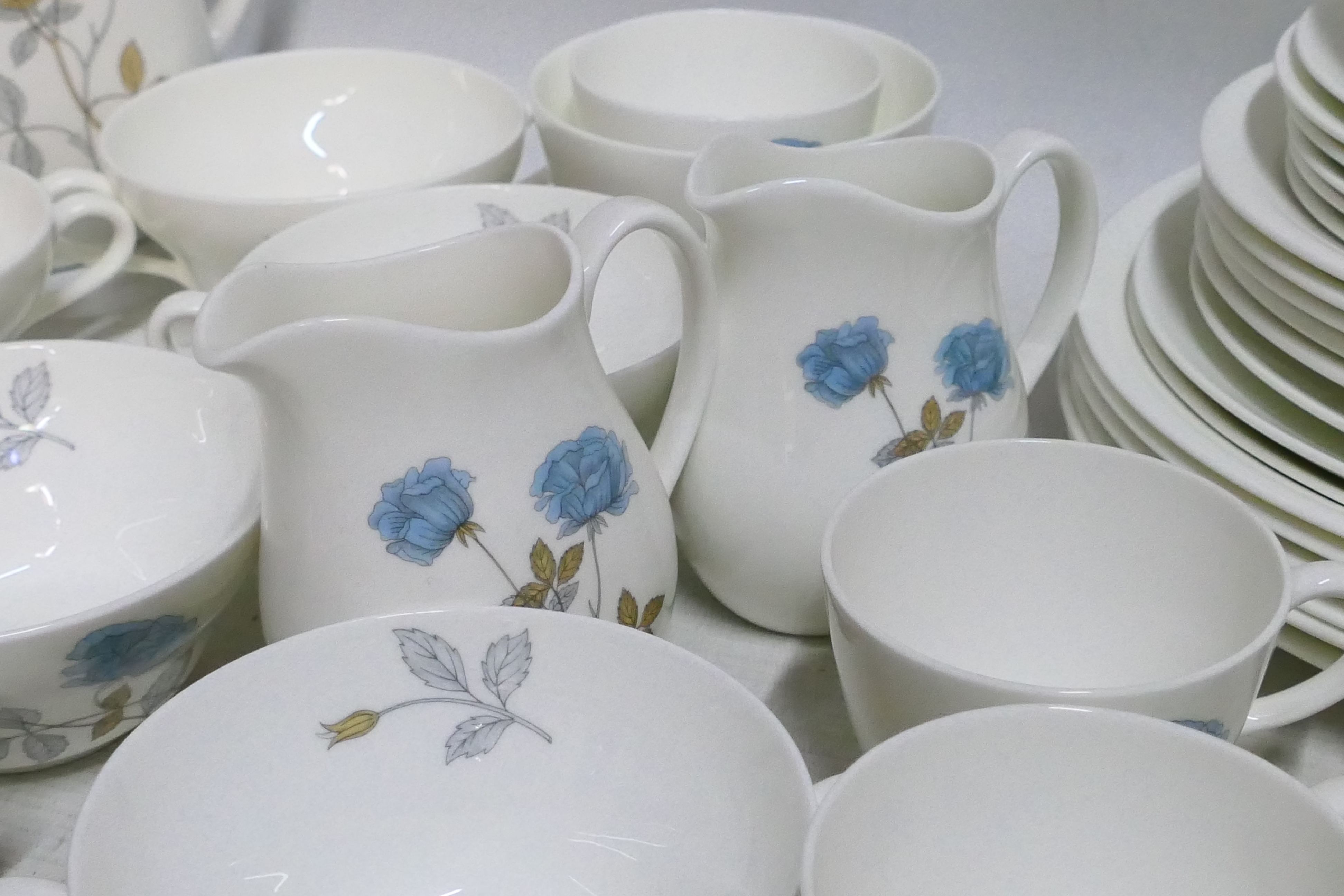 Wedgwood - A large Wedgwood Ice Rose dinner/tea set - Pieces include soup bowls, cream jugs, - Image 9 of 10