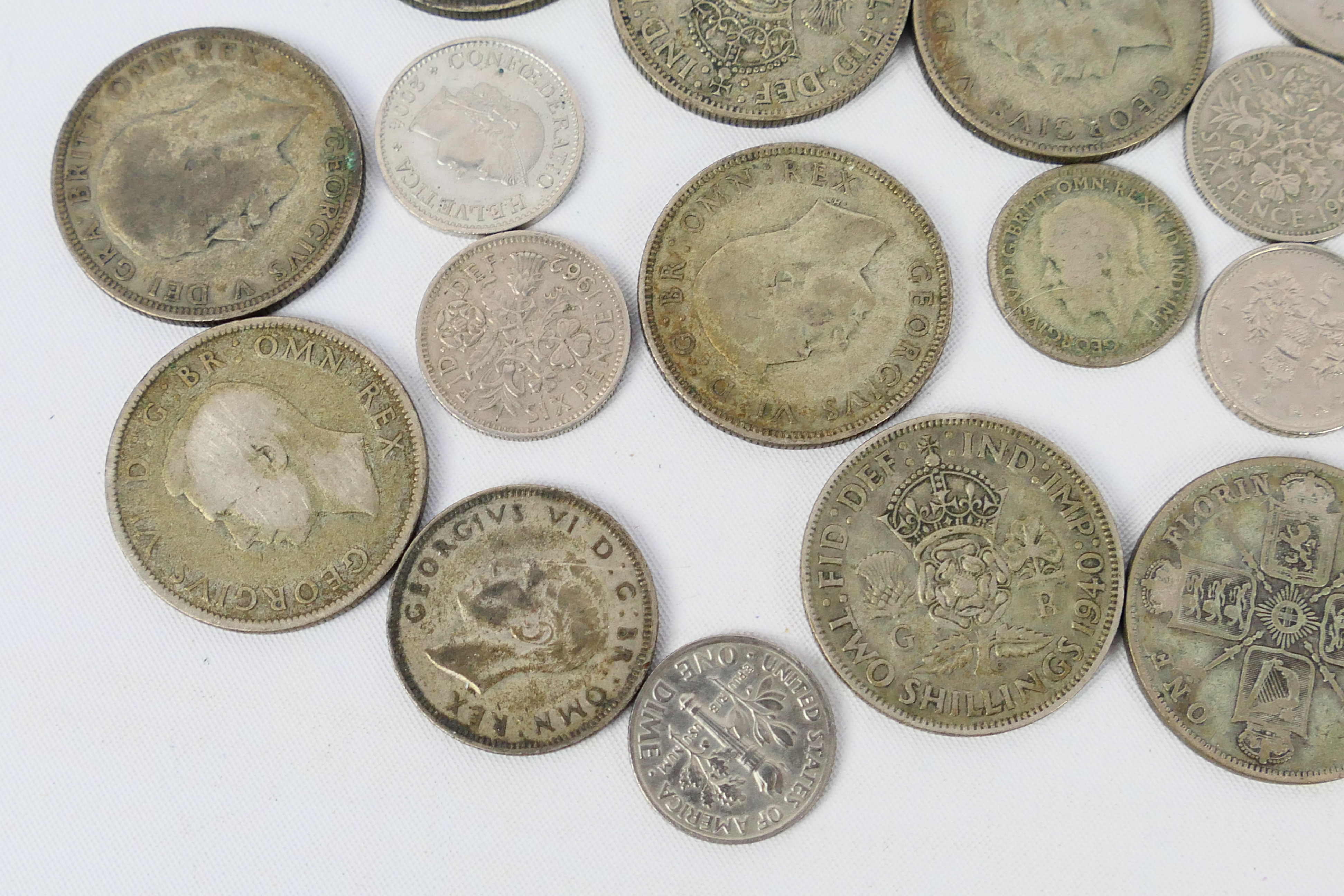 A small quantity of UK and foreign coins, some silver content. - Image 3 of 6