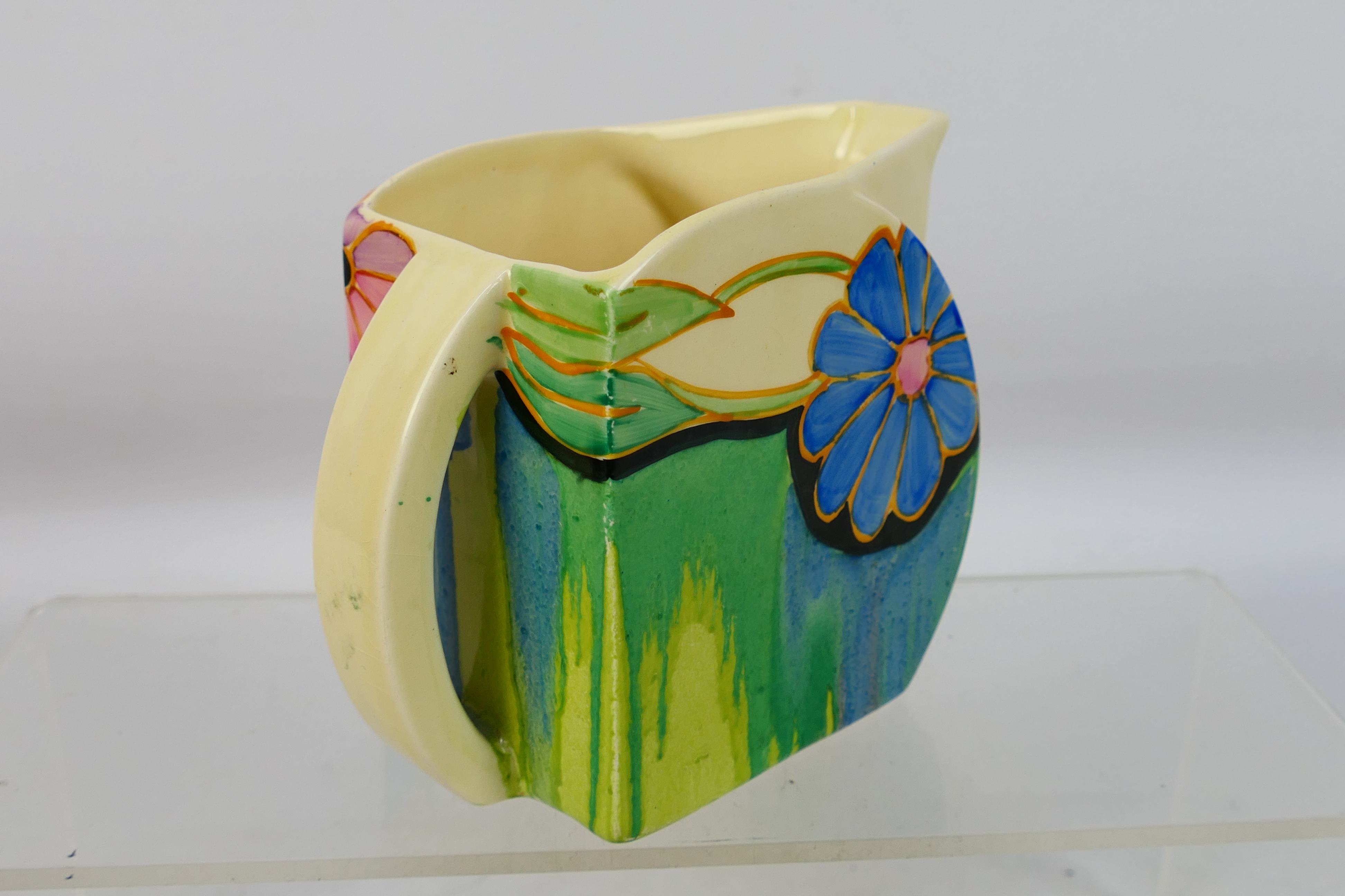 Clarice Cliff - A Clarice Cliff Bizzare floral hand painted jug. - Image 2 of 6