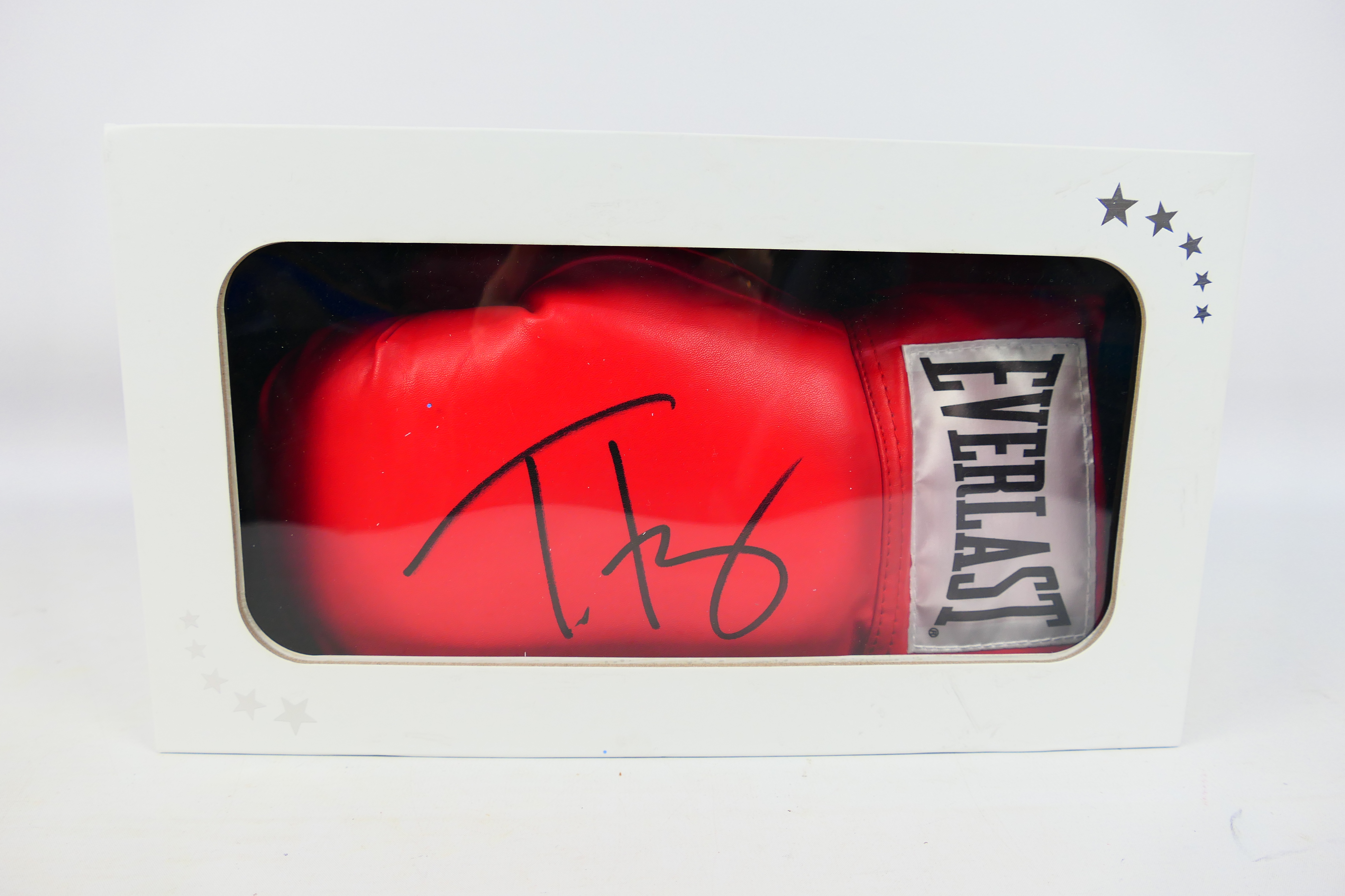 Boxing Interest - A red Everlast boxing glove signed by WBC Heavyweight Champion Tyson Fury, - Image 4 of 6