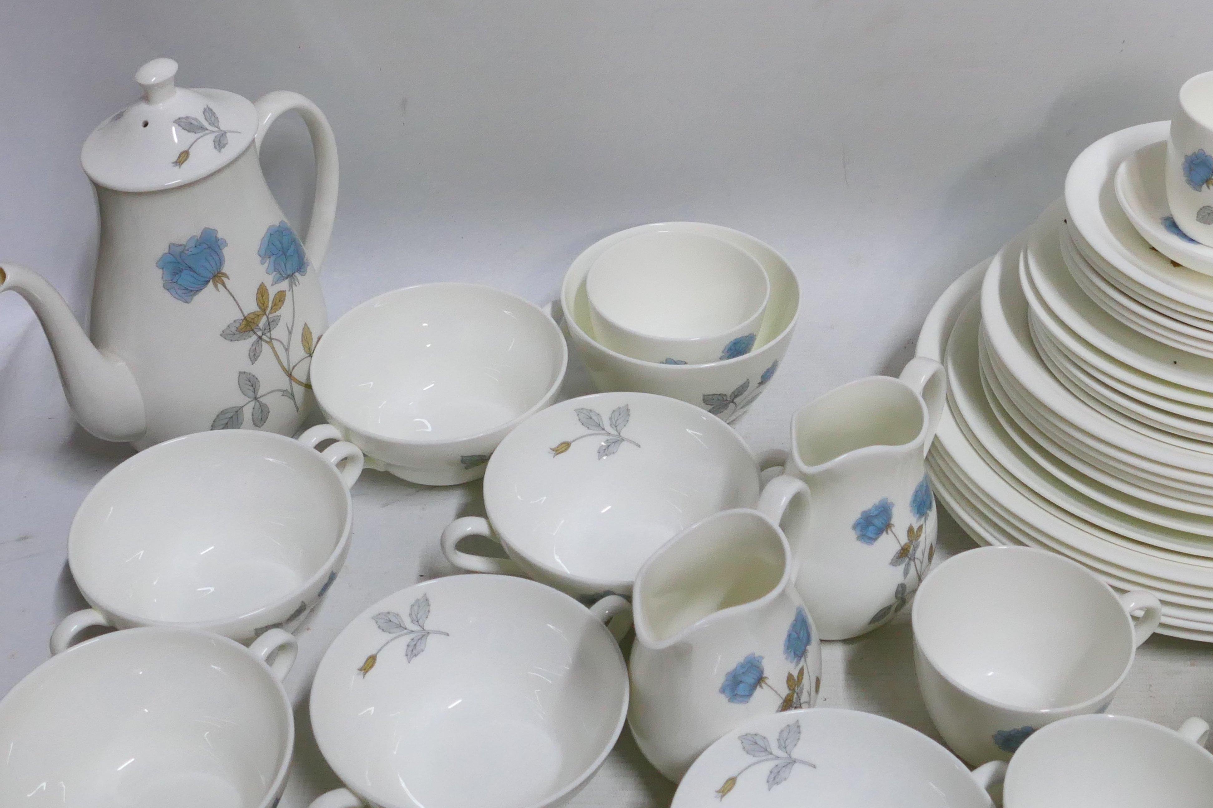 Wedgwood - A large Wedgwood Ice Rose dinner/tea set - Pieces include soup bowls, cream jugs, - Image 2 of 10