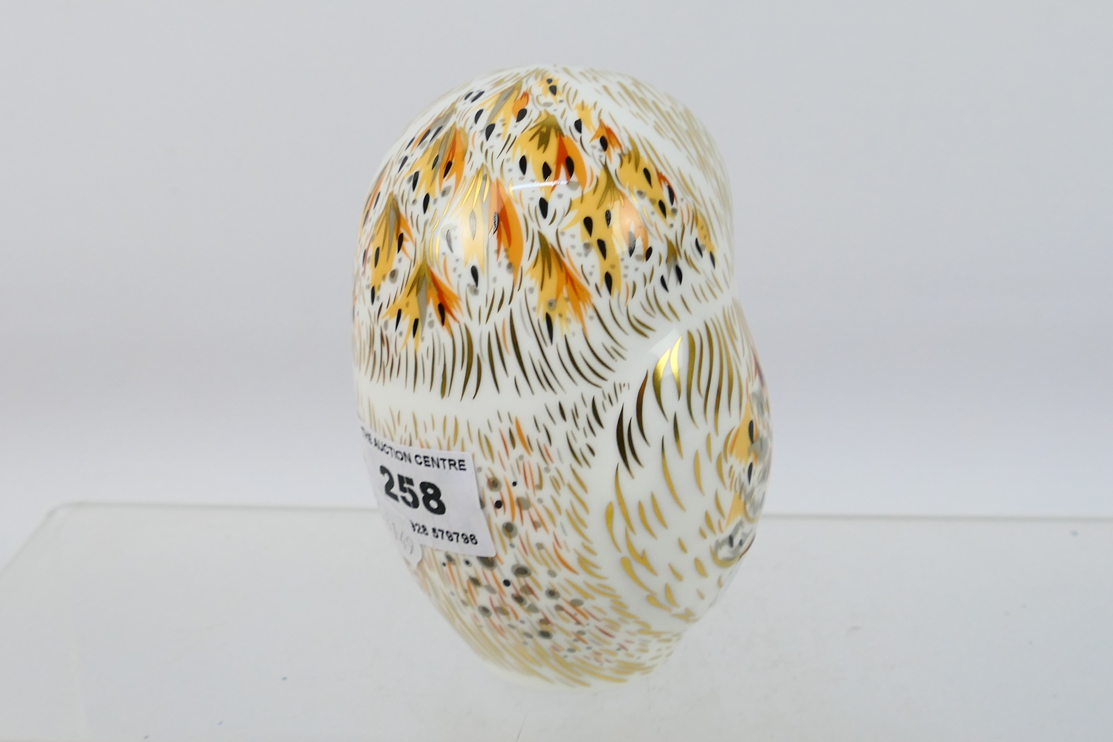 Royal Crown Derby - An owl form paperweight, Winter Owl, gold stopper, approximately 11 cm (h). - Image 3 of 4