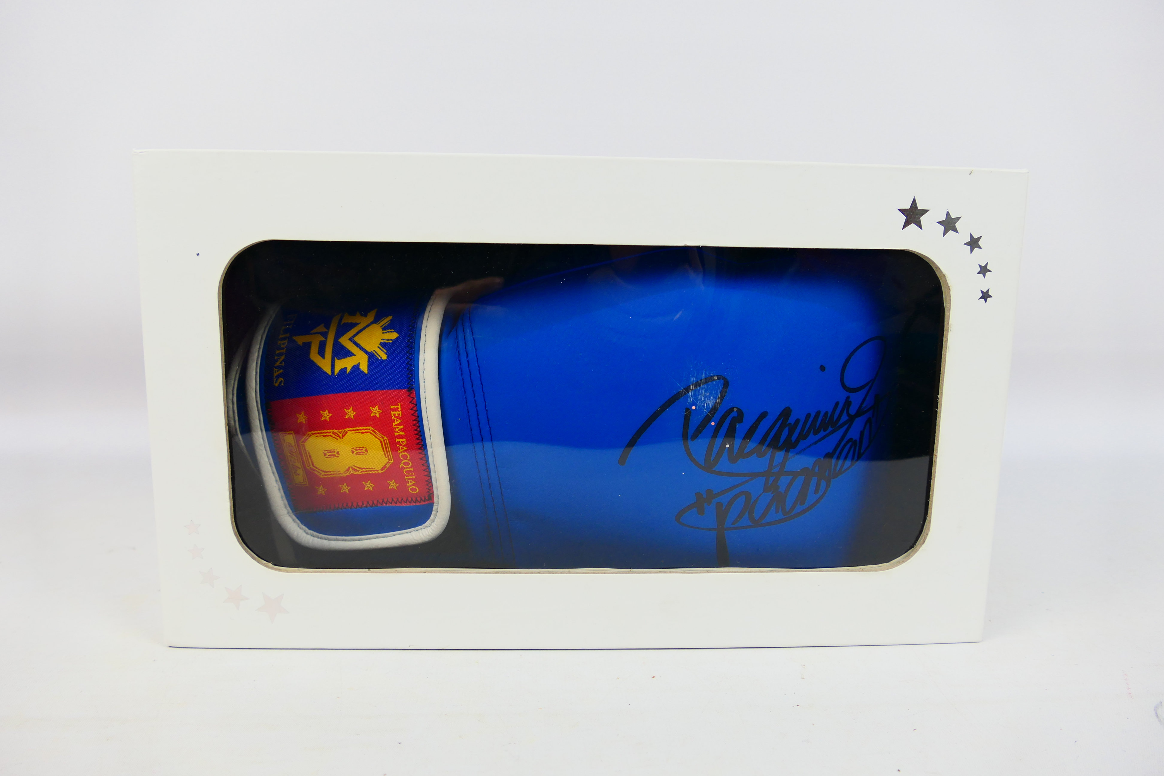 Boxing Interest - A blue right hand boxing glove signed by Manny 'Pacman' Paquiao (Emmanuel - Image 4 of 5