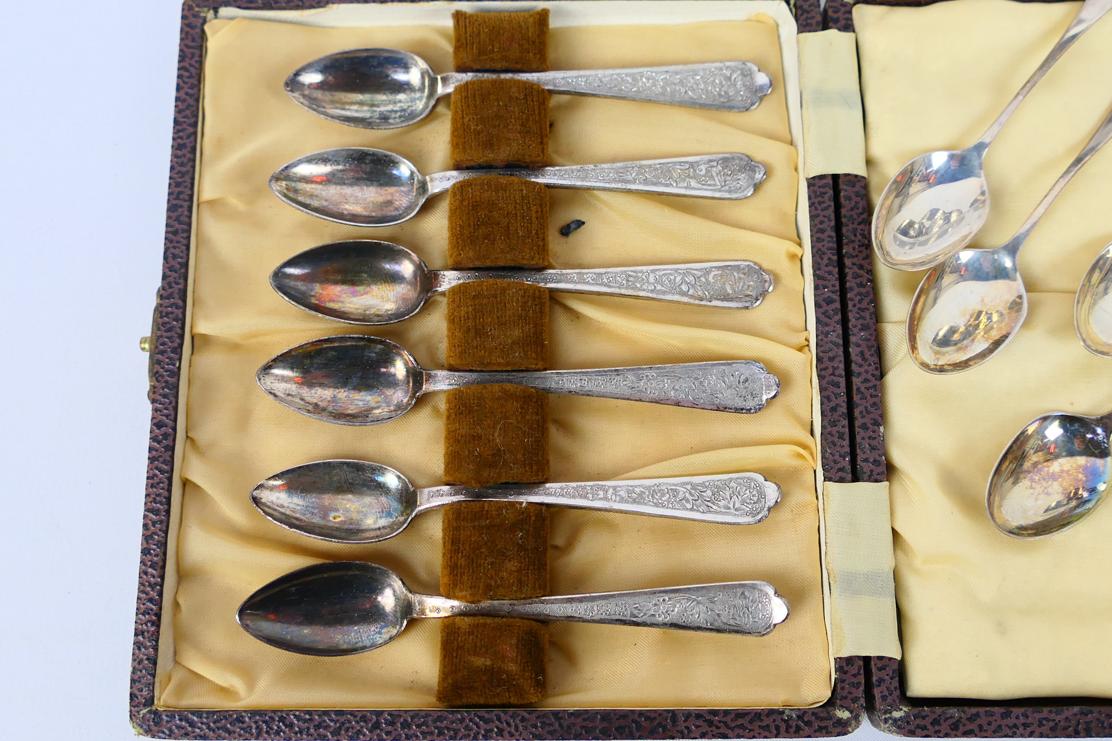 Silver Group - Lot to include five hallmarked silver coffee spoons, - Image 4 of 7