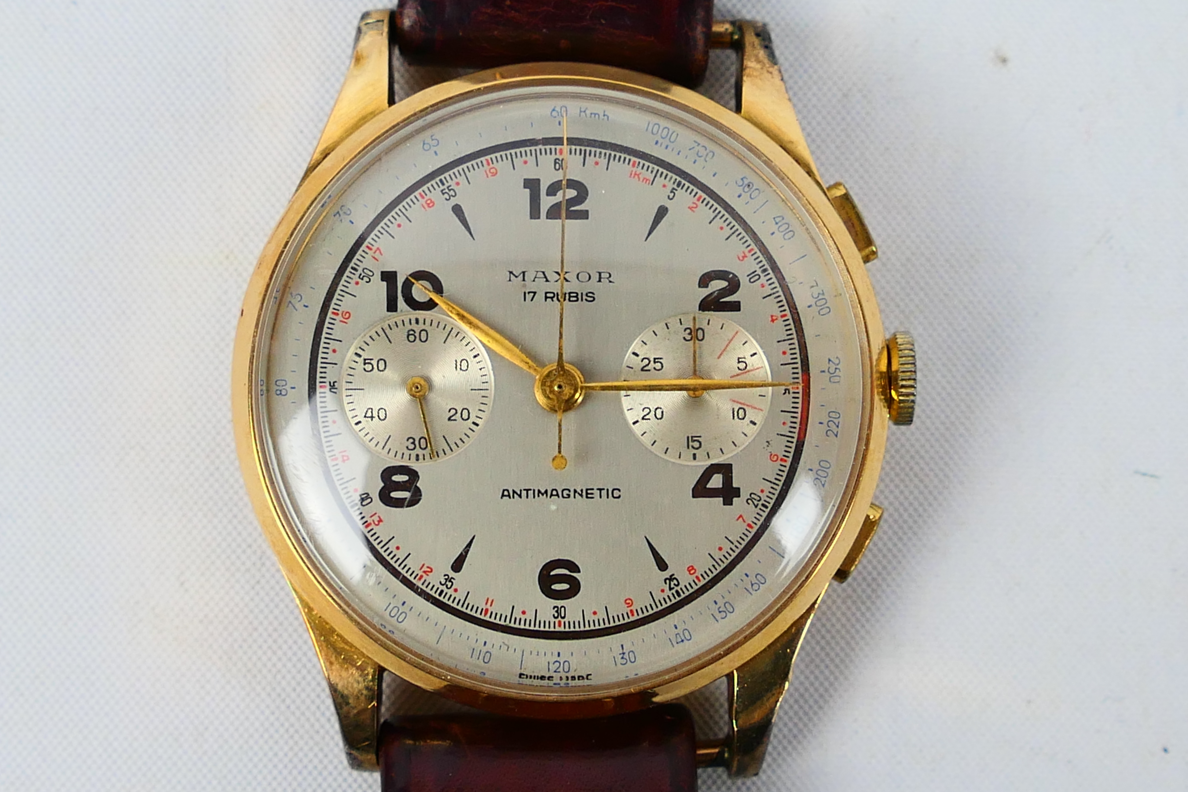 A gentleman's 18ct gold Maxor chronograph wrist watch, 38 mm (d) case, - Image 2 of 10