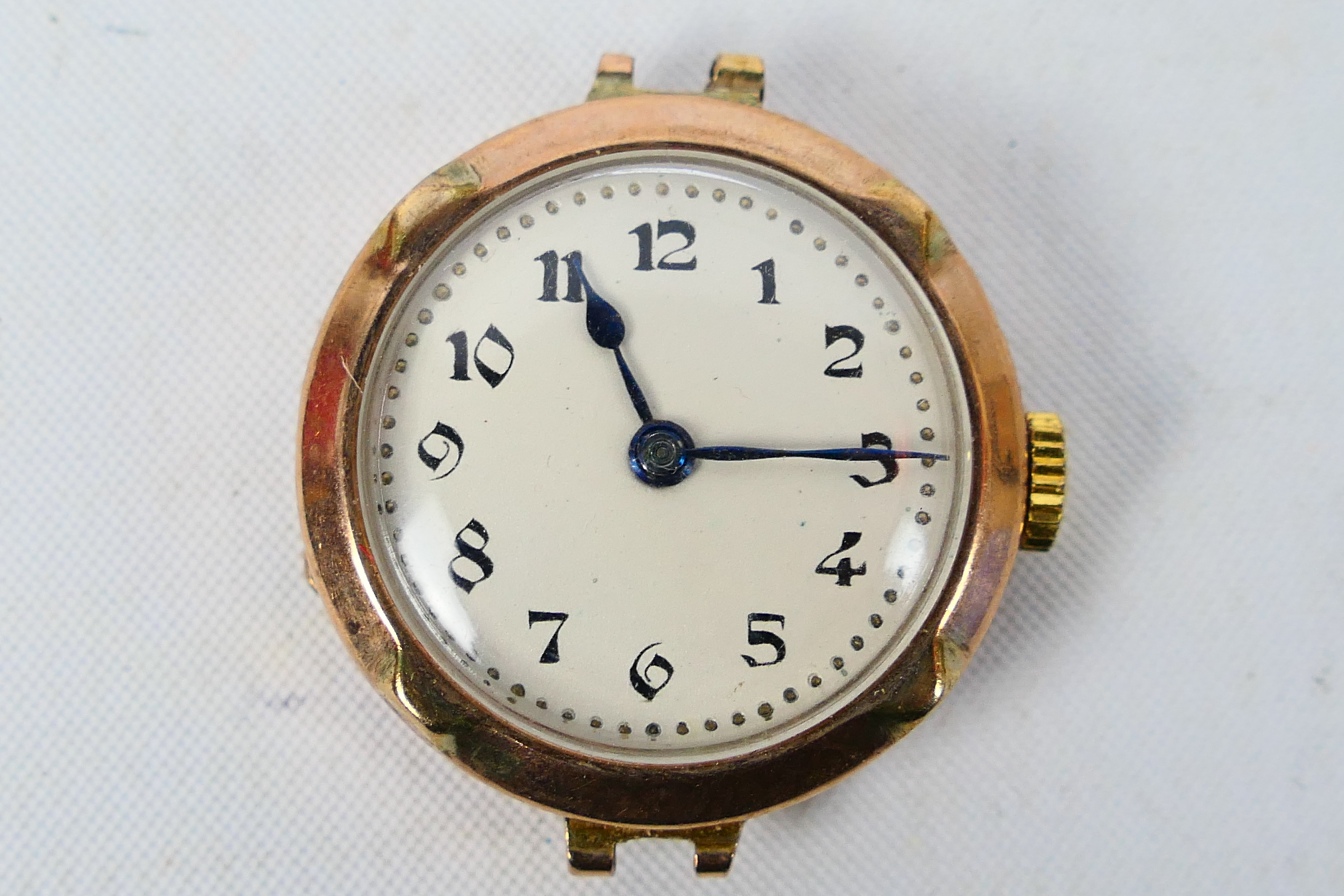 A 9ct rose gold cased wrist watch, approximately 13.7 grams.