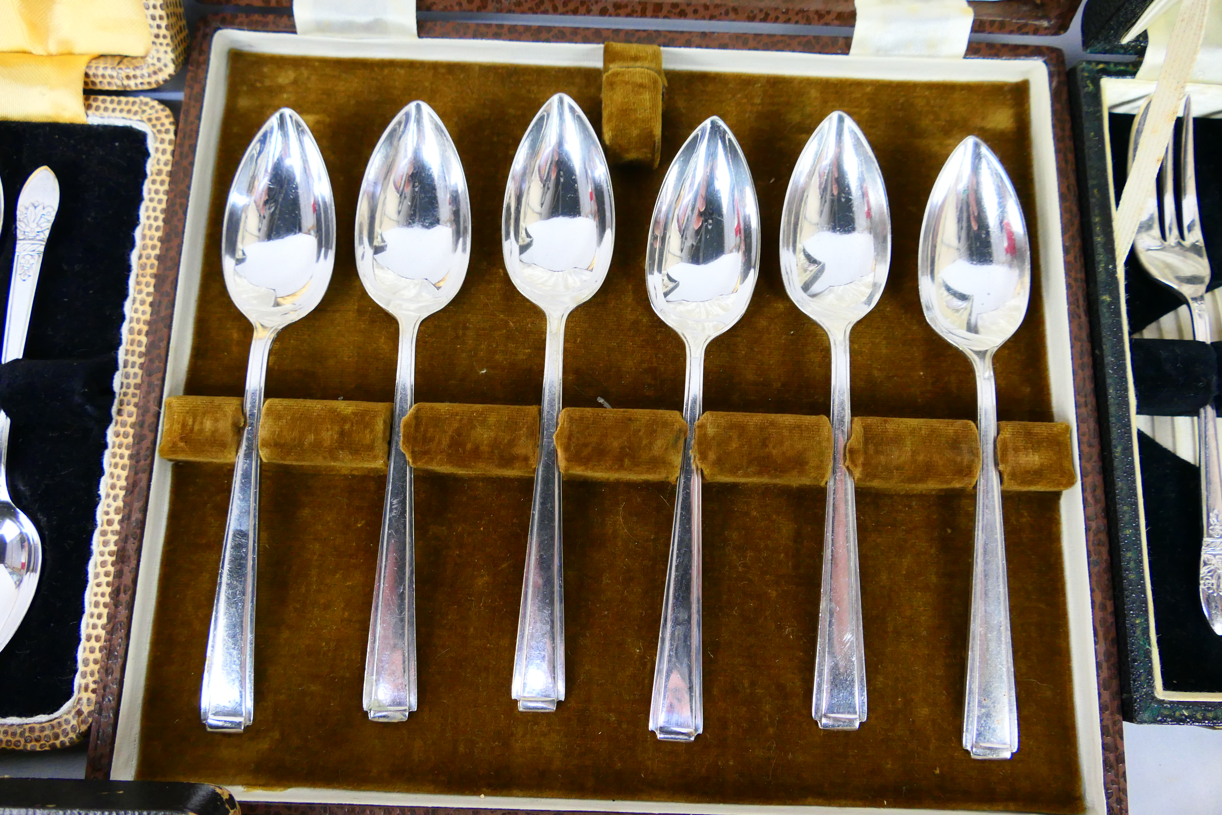 A collection of various silver plated ware including five boxed cutlery sets, - Image 6 of 9