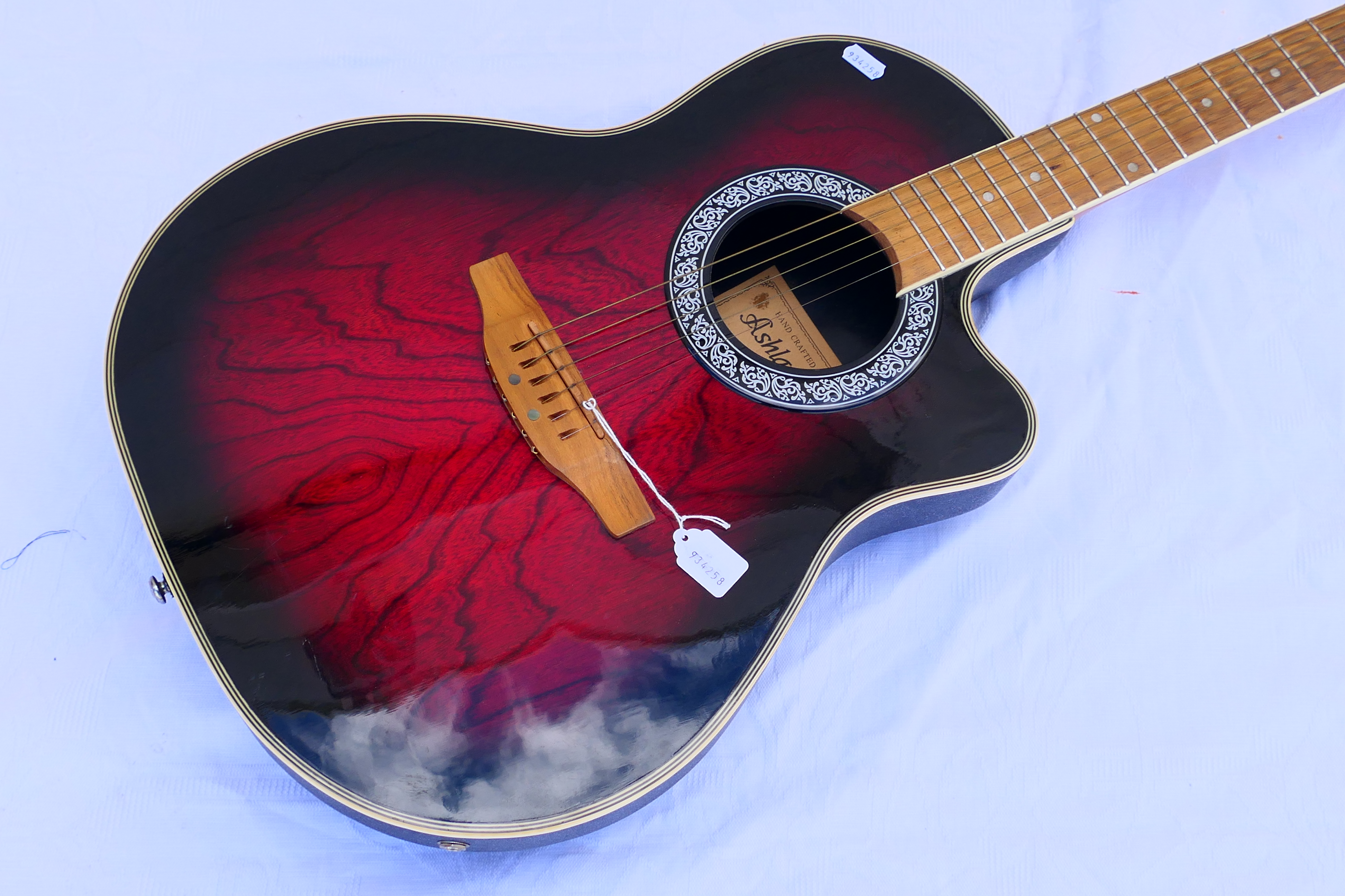 Ashland by Crafter - An electro acoustic guitar, model AFC - 150 / RS. - Image 2 of 11