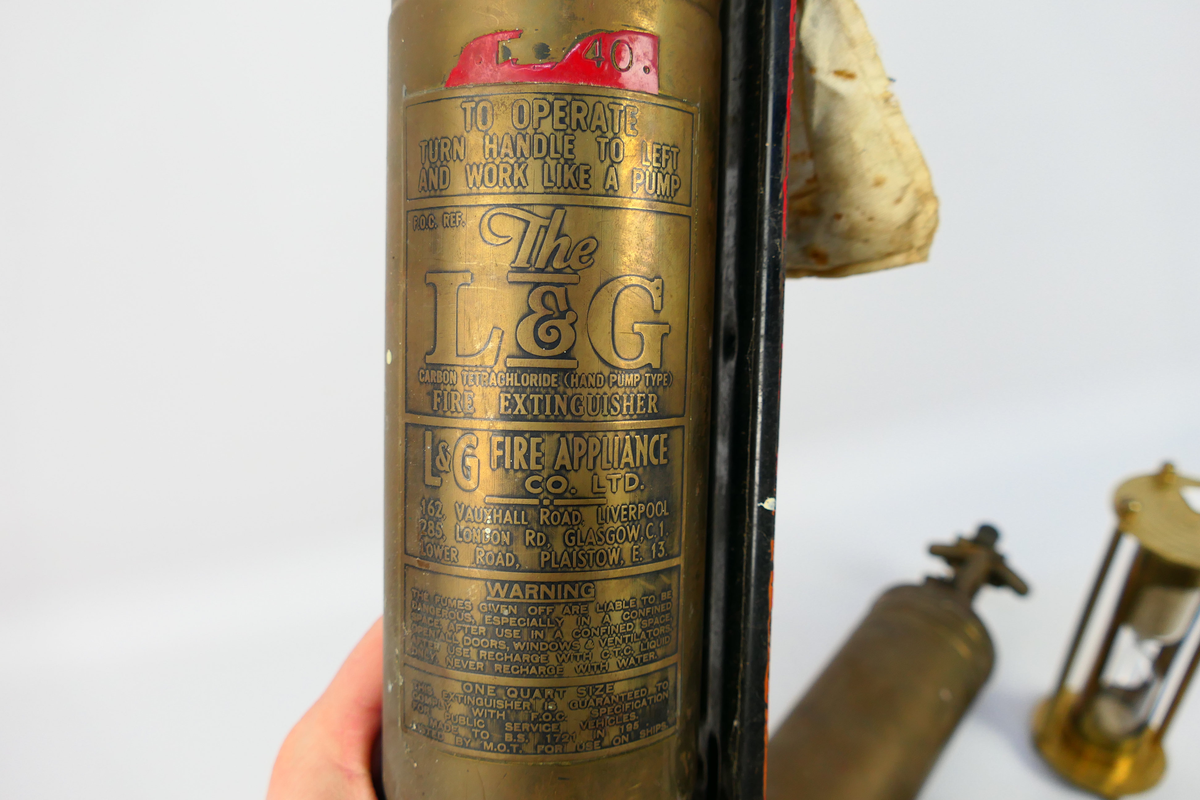 Vintage collectables to include two brass fire extinguishers, ice skates and other. - Image 3 of 7