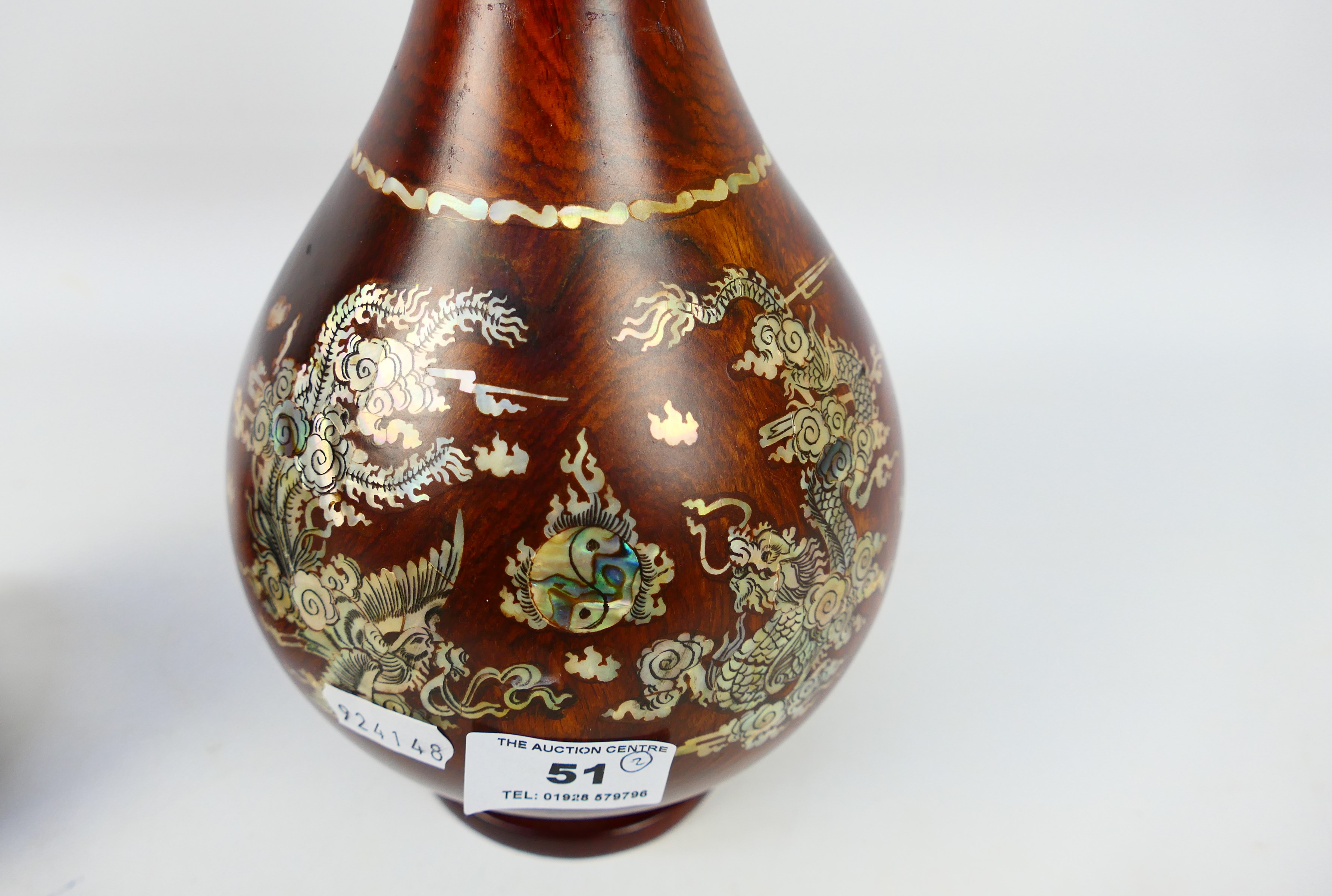 2 x Chinese wooden items to include a wooden vase with dragon patterns, - Image 2 of 7