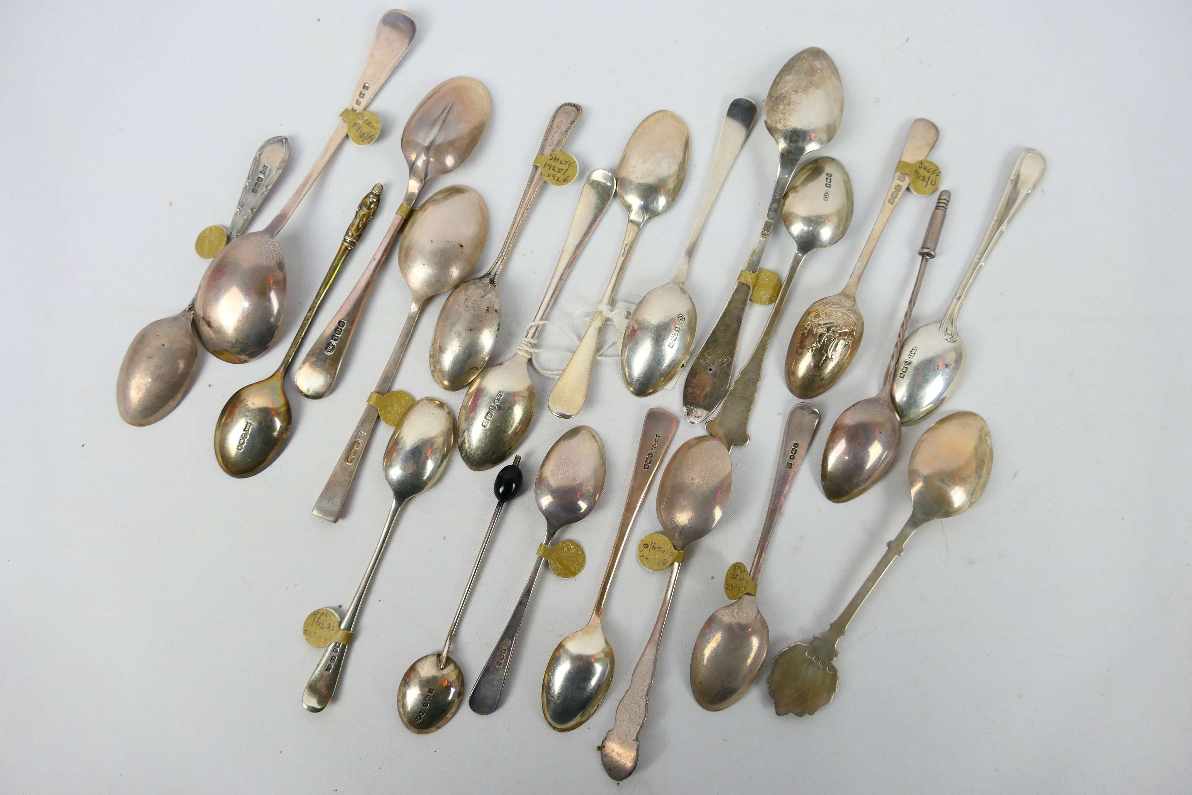 A collection of silver spoons, various assay and date marks, approximately 282 grams / 9 ozt. - Image 7 of 11