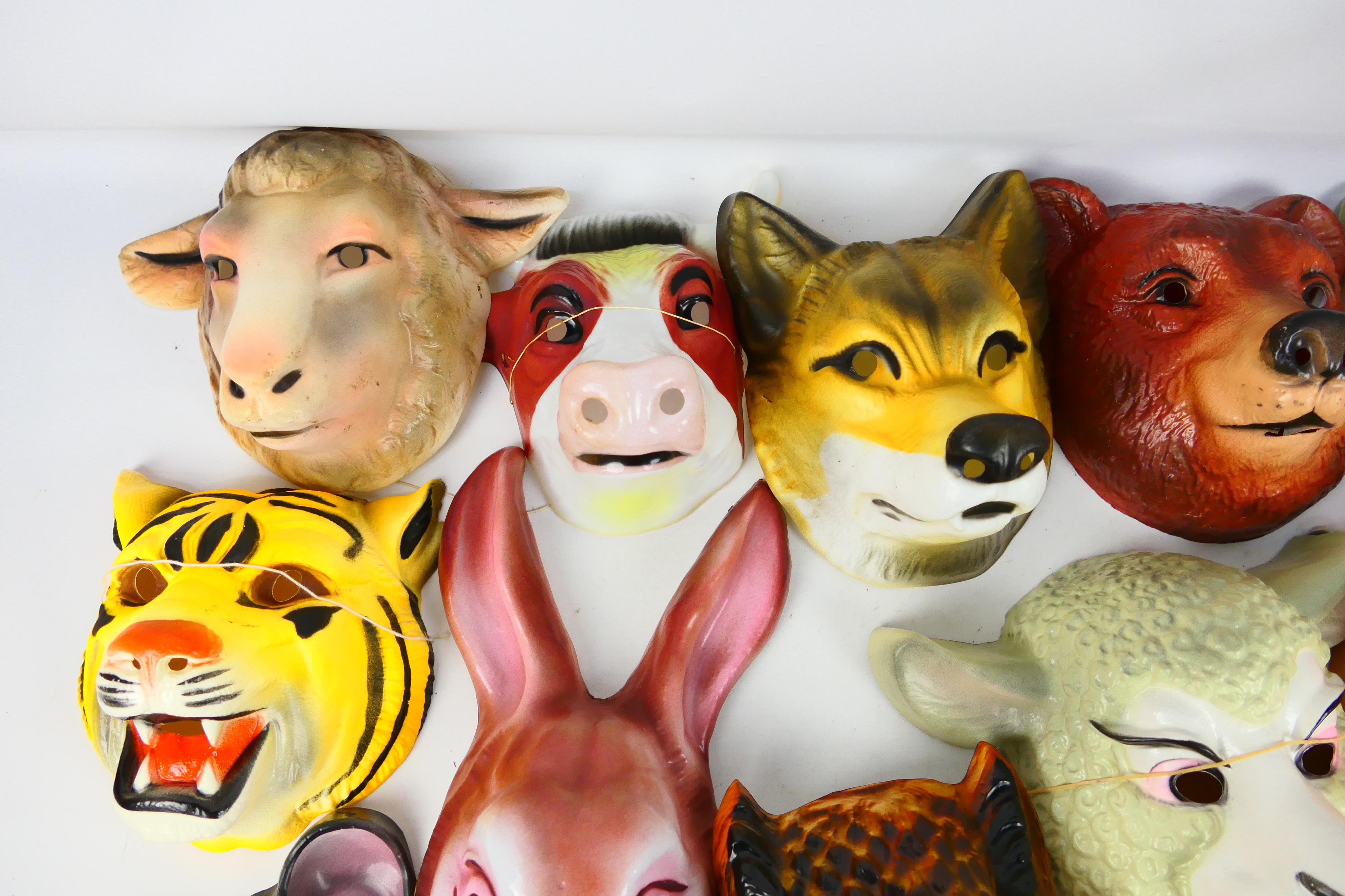 Animal Masks - Costume - An assortment of approximately 14 unboxed and unbranded plastic Animal - Image 3 of 7