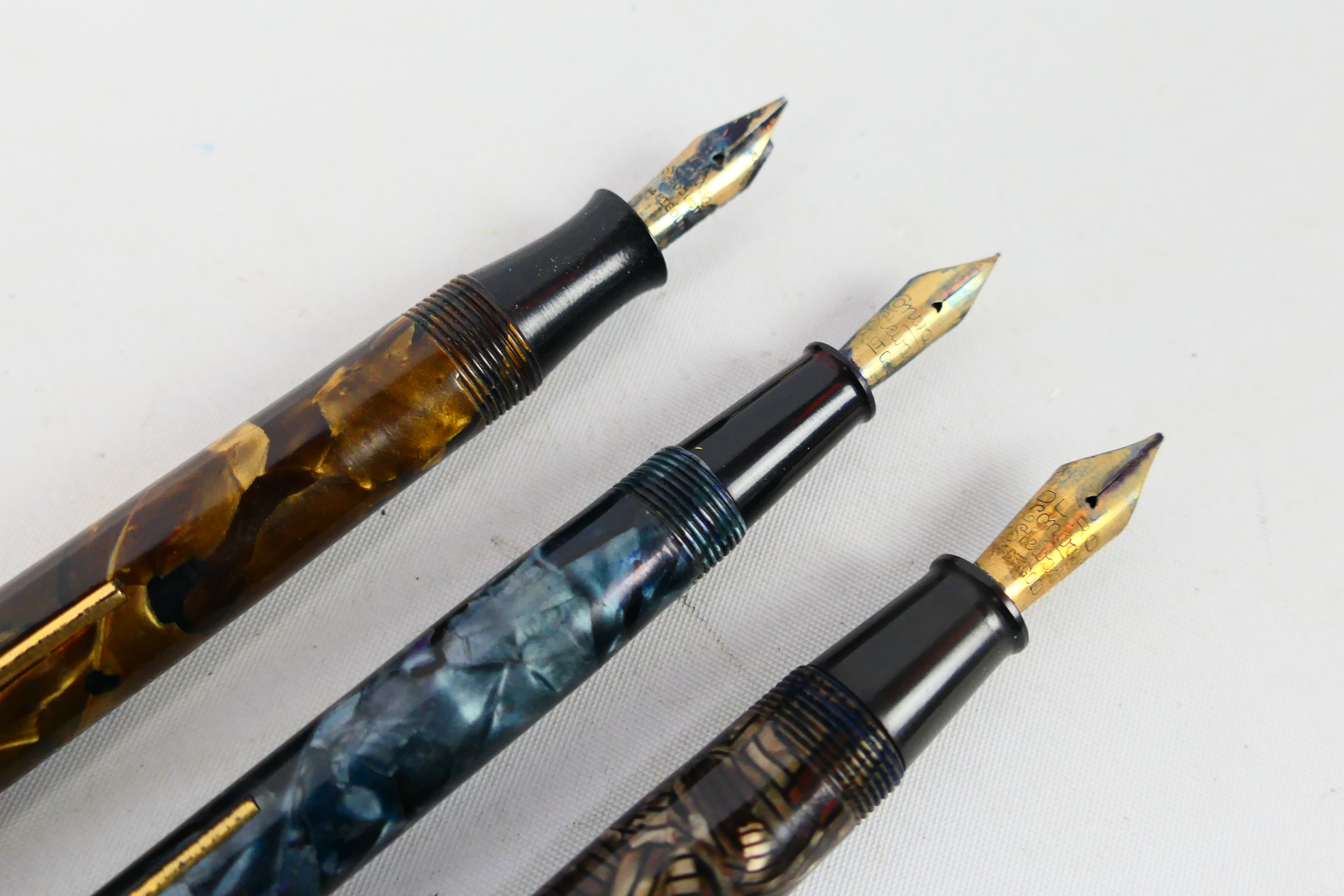 Three vintage fountain pens comprising a - Image 3 of 7