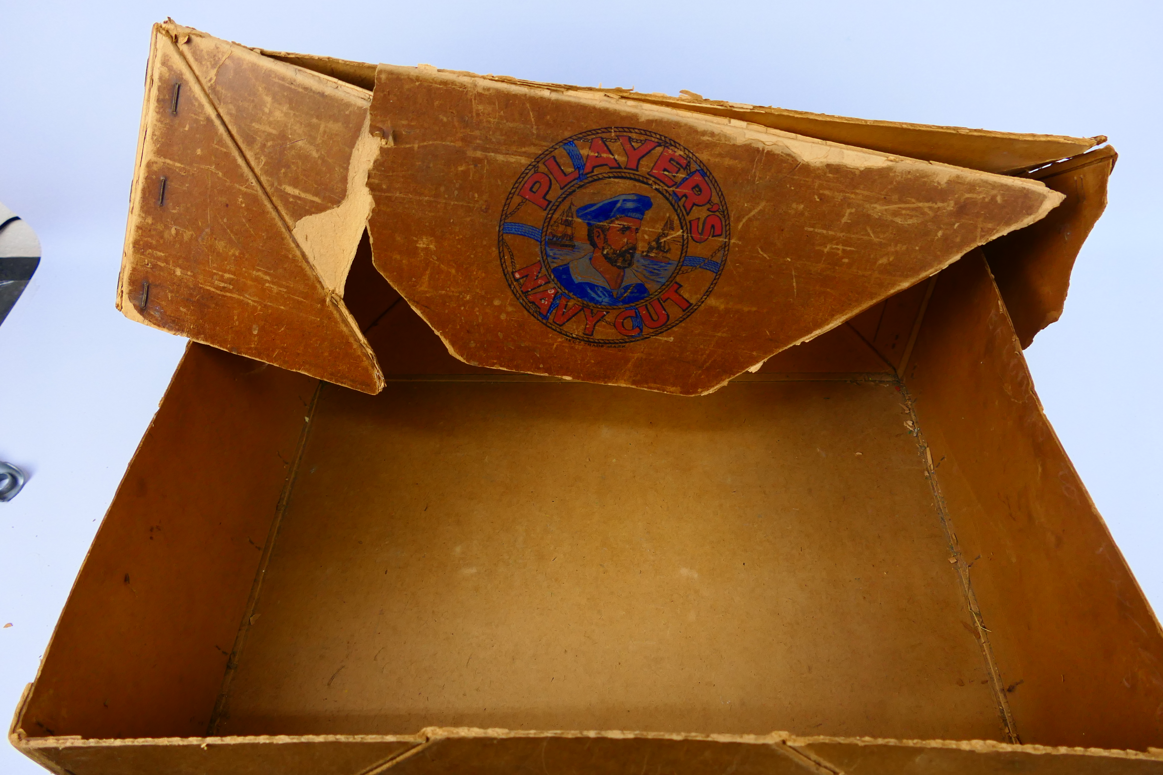 A large size vintage Players Navy cut cigarette retailers box, approximately 57 cm x 42 cm x 20 cm. - Image 6 of 6