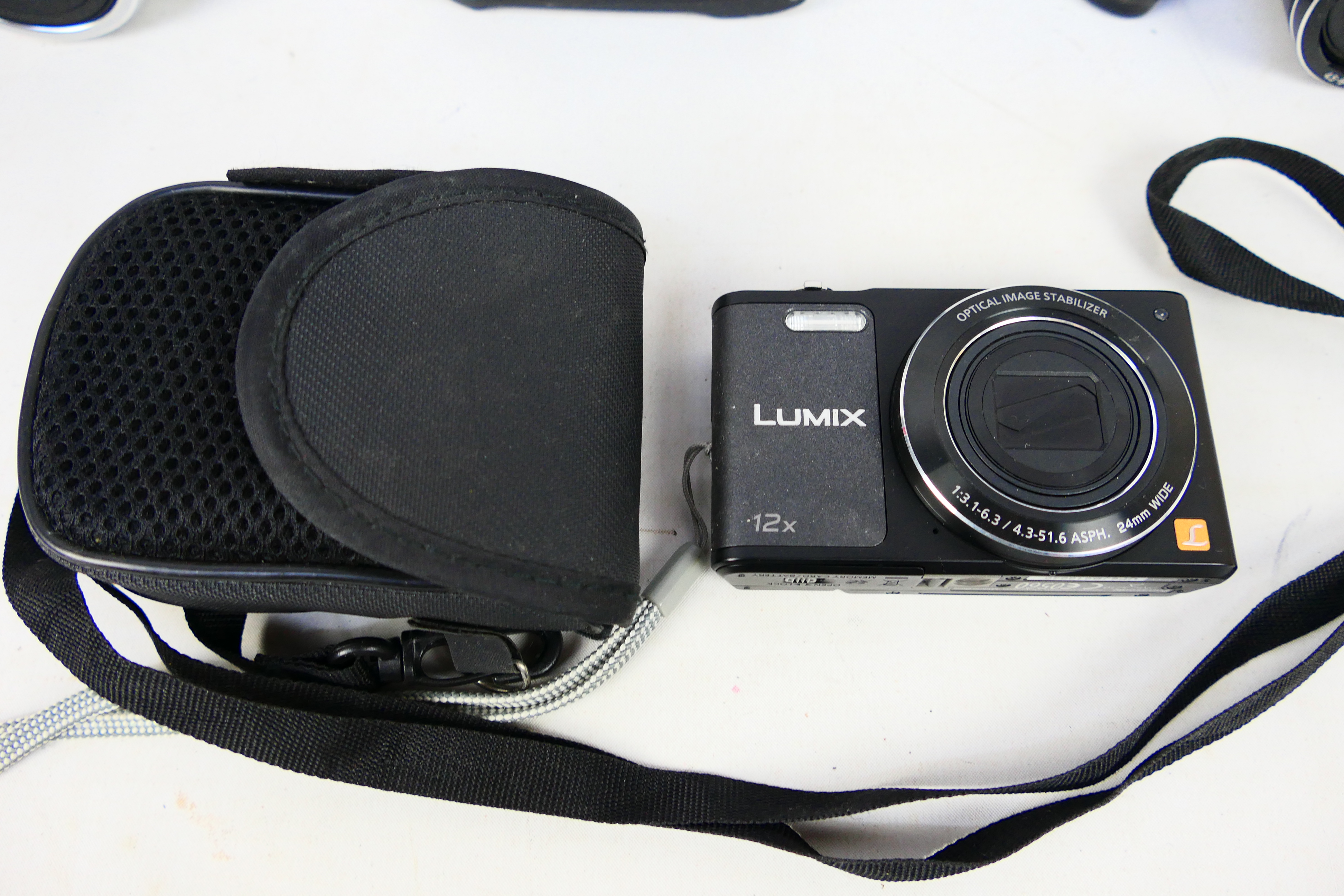 Canon, Nikon, Panasonic, Lumix, Vivitar, Fujifilm - 6 x cameras - Lot includes a Nikon Coolpix L120. - Image 2 of 6