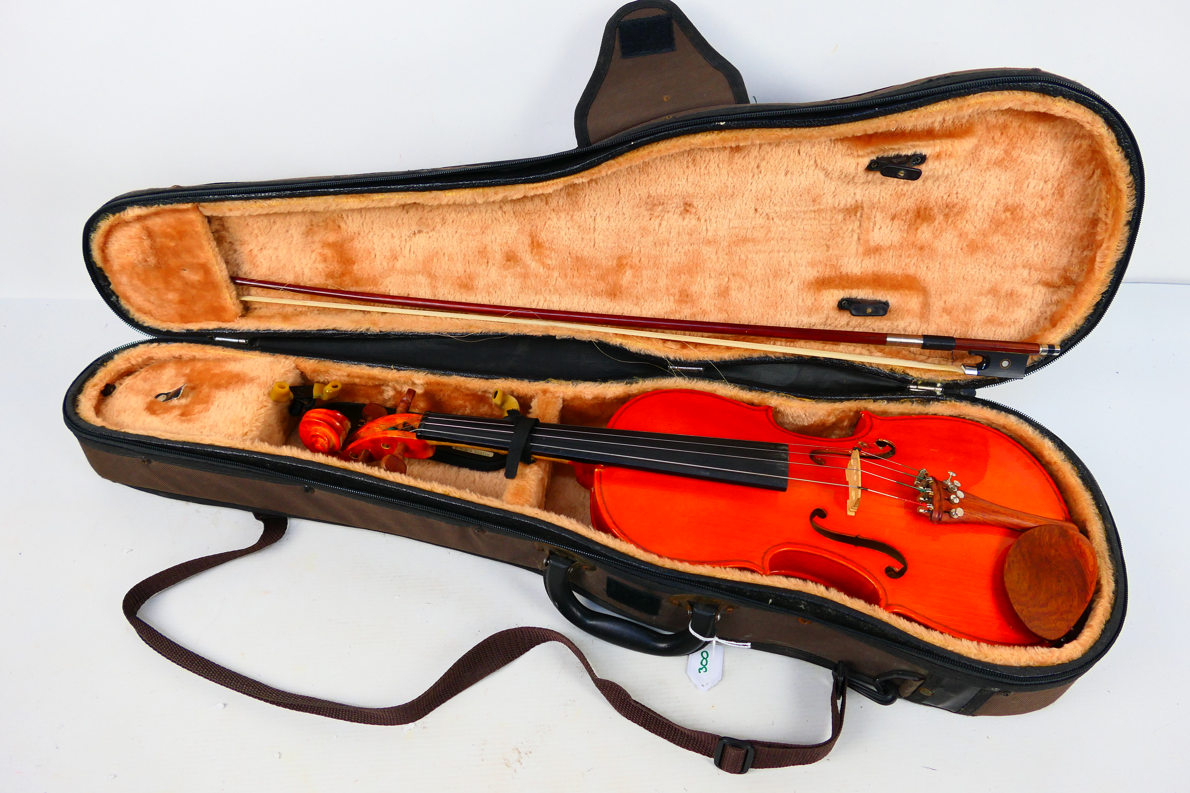 A Stentor Student violin, 59.5 cm (l), t