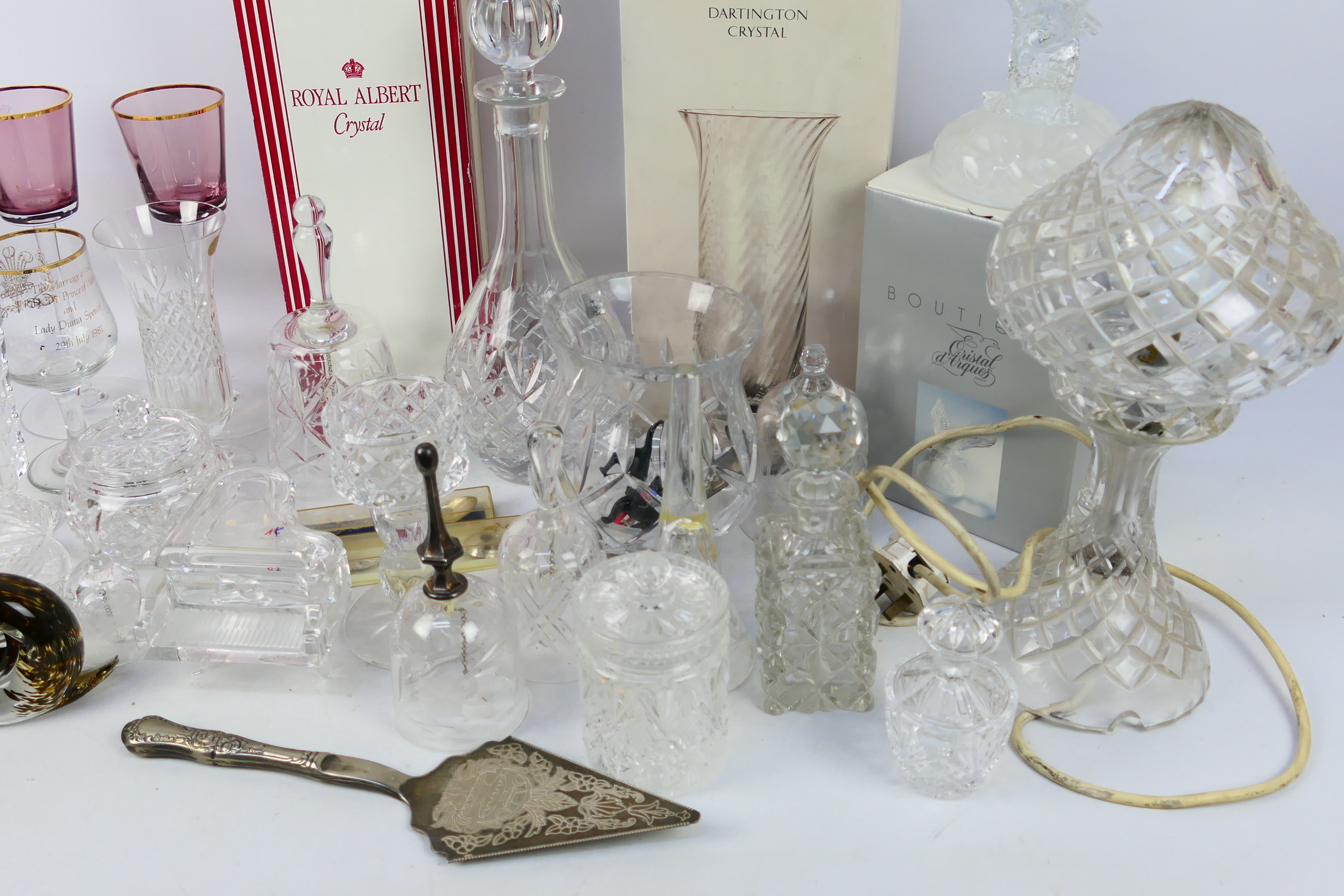 A collection of glassware, part boxed, to include Wedgwood, Dartington Crystal, - Image 5 of 5