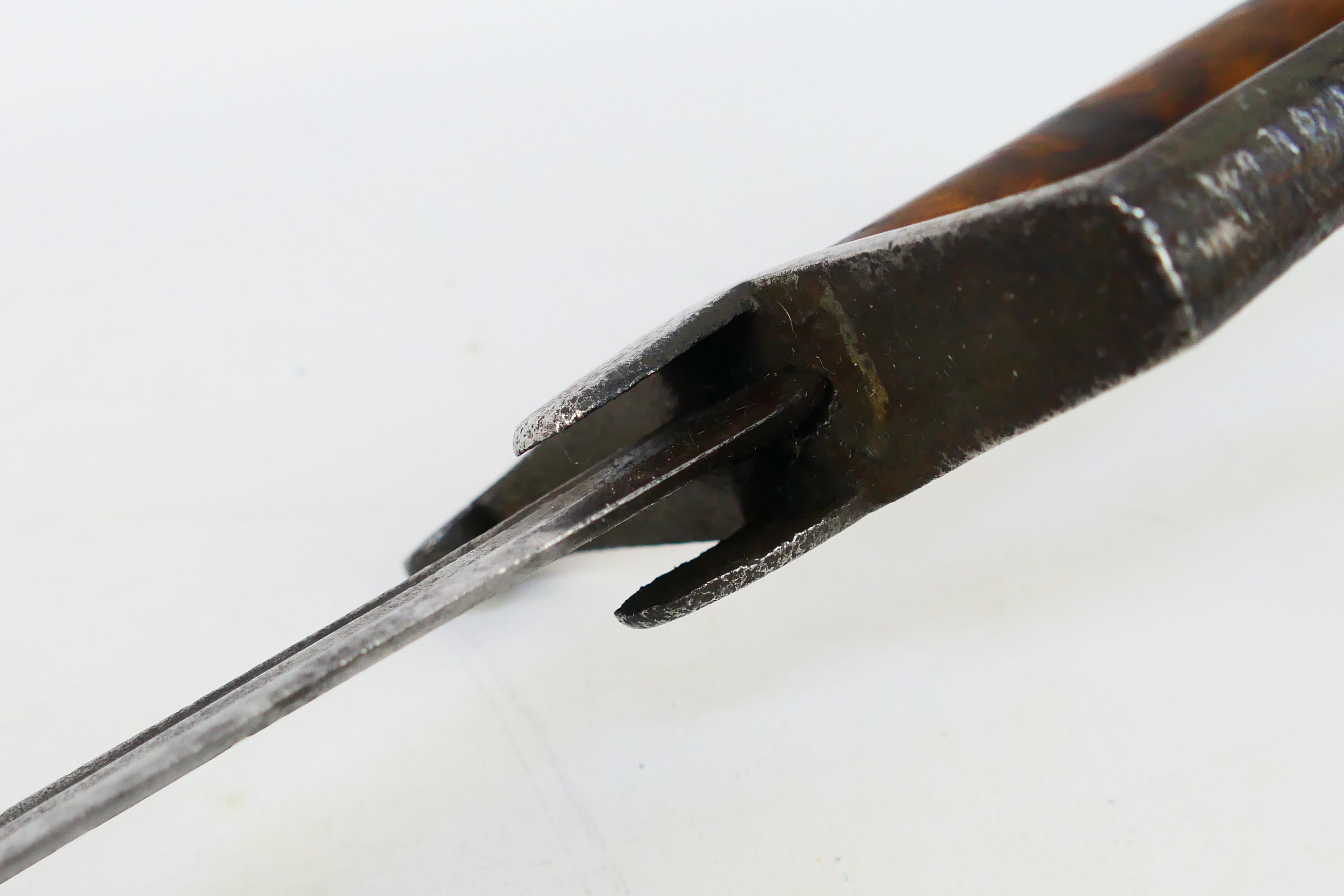 A short sword, believed late 18th century, 62 cm (l) blade, - Bild 4 aus 12