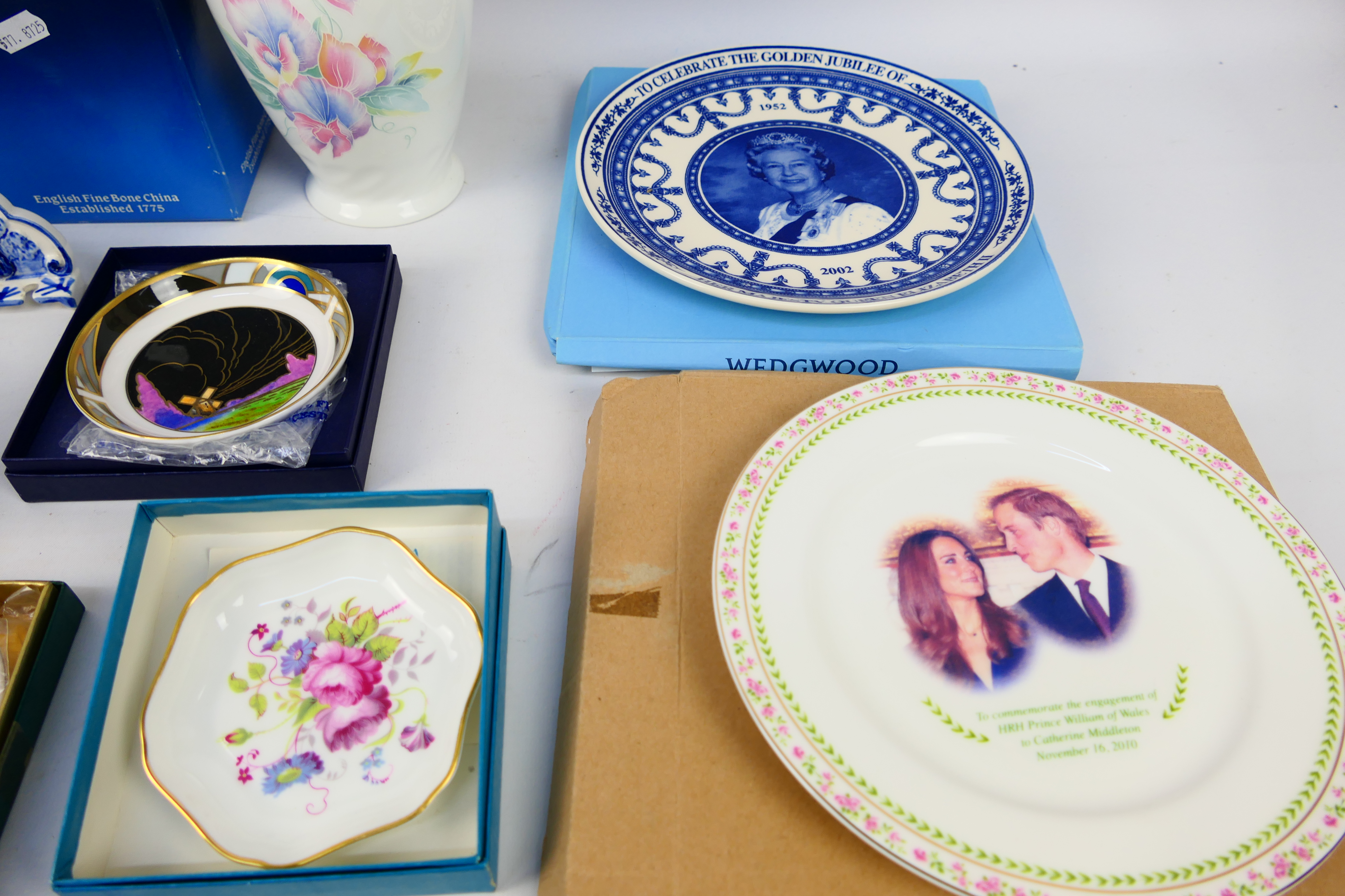 Ceramics to include Wedgwood, Royal Worcester, Aynsley, Coalport and similar, part boxed, - Image 3 of 5