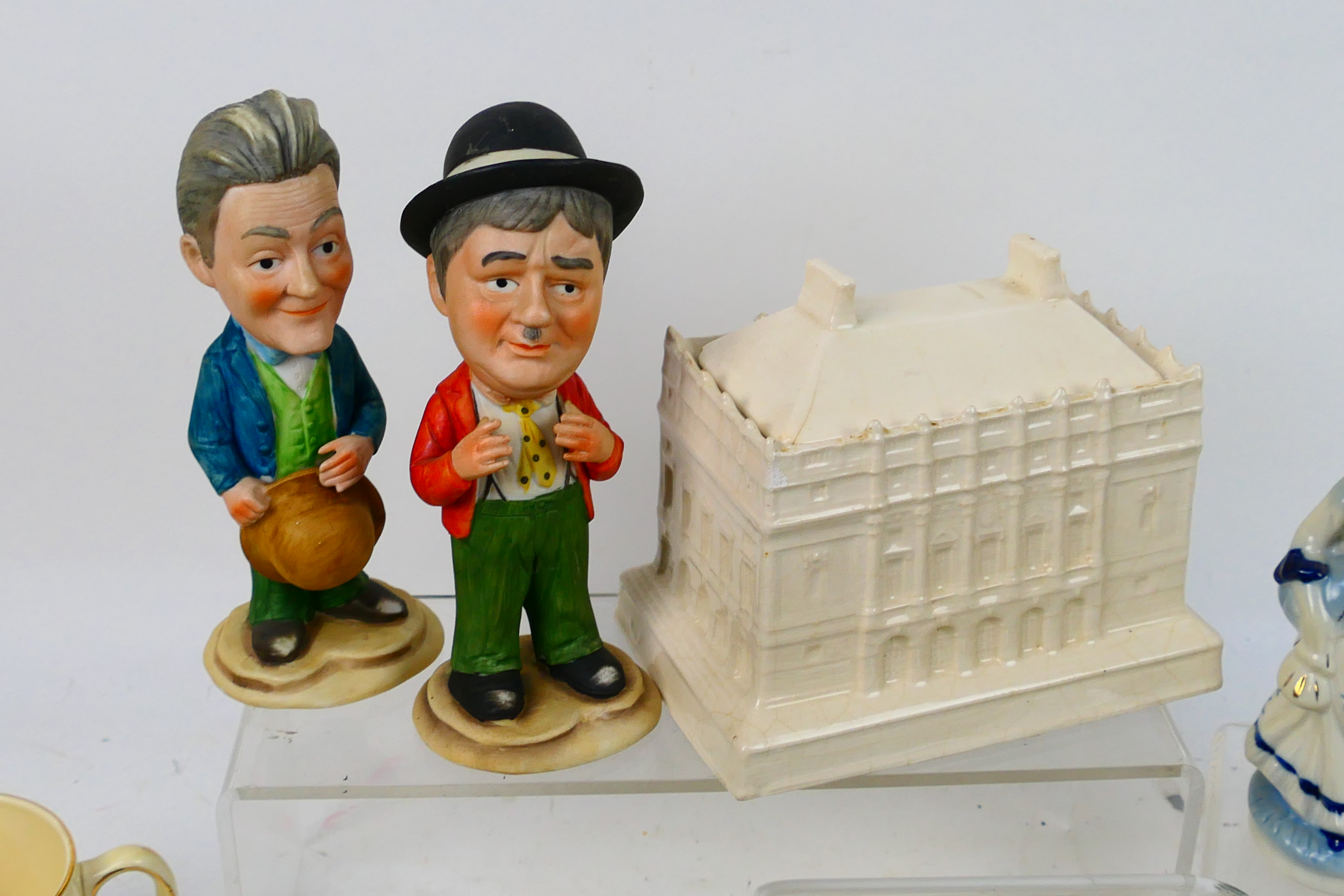 A collection of ceramics and glass to include Laurel & Hardy figures, crested ware, - Image 2 of 7