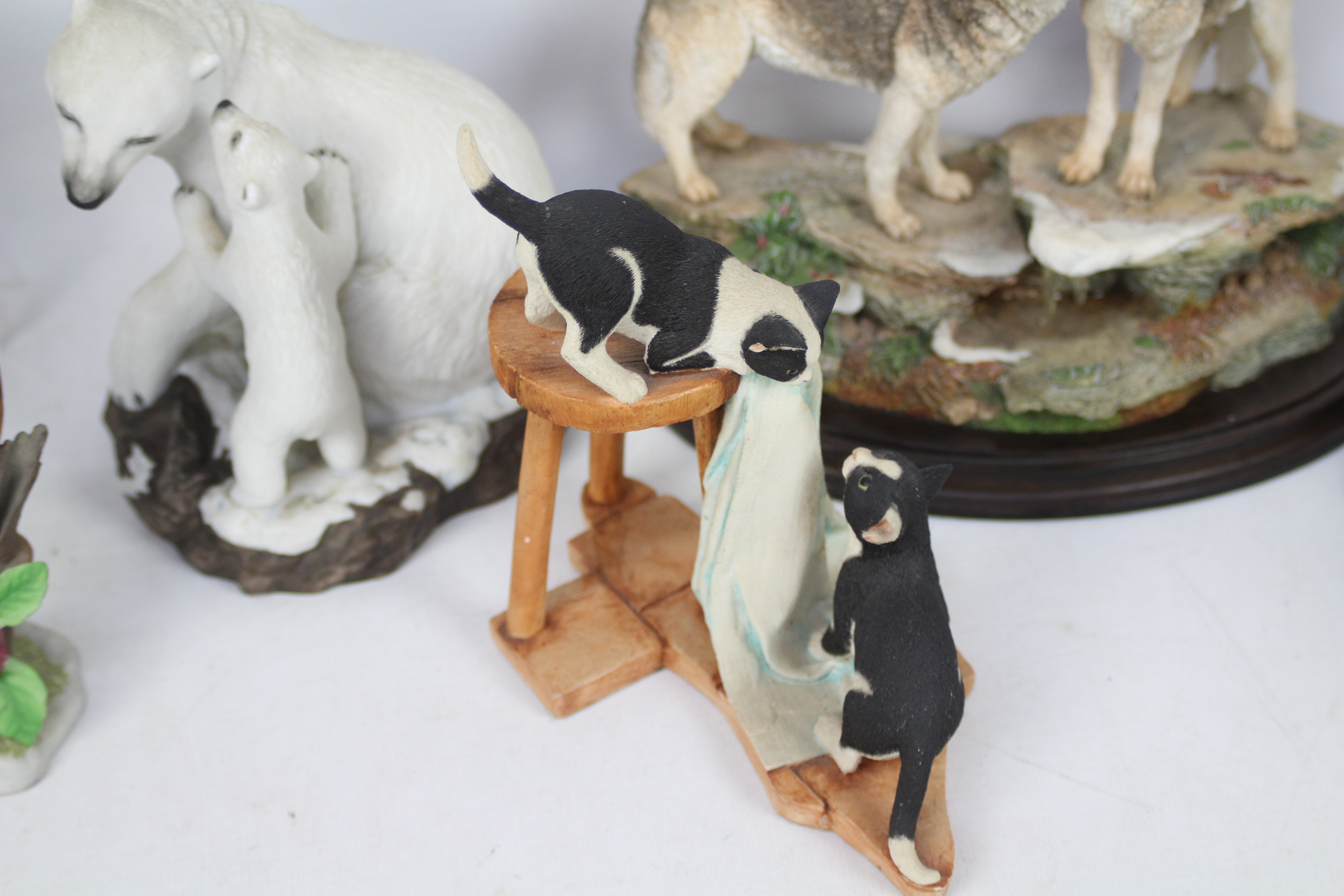 A collection of porcelain and other animal groups to include Sherrat & Simpson, Lenox and other, - Image 3 of 4