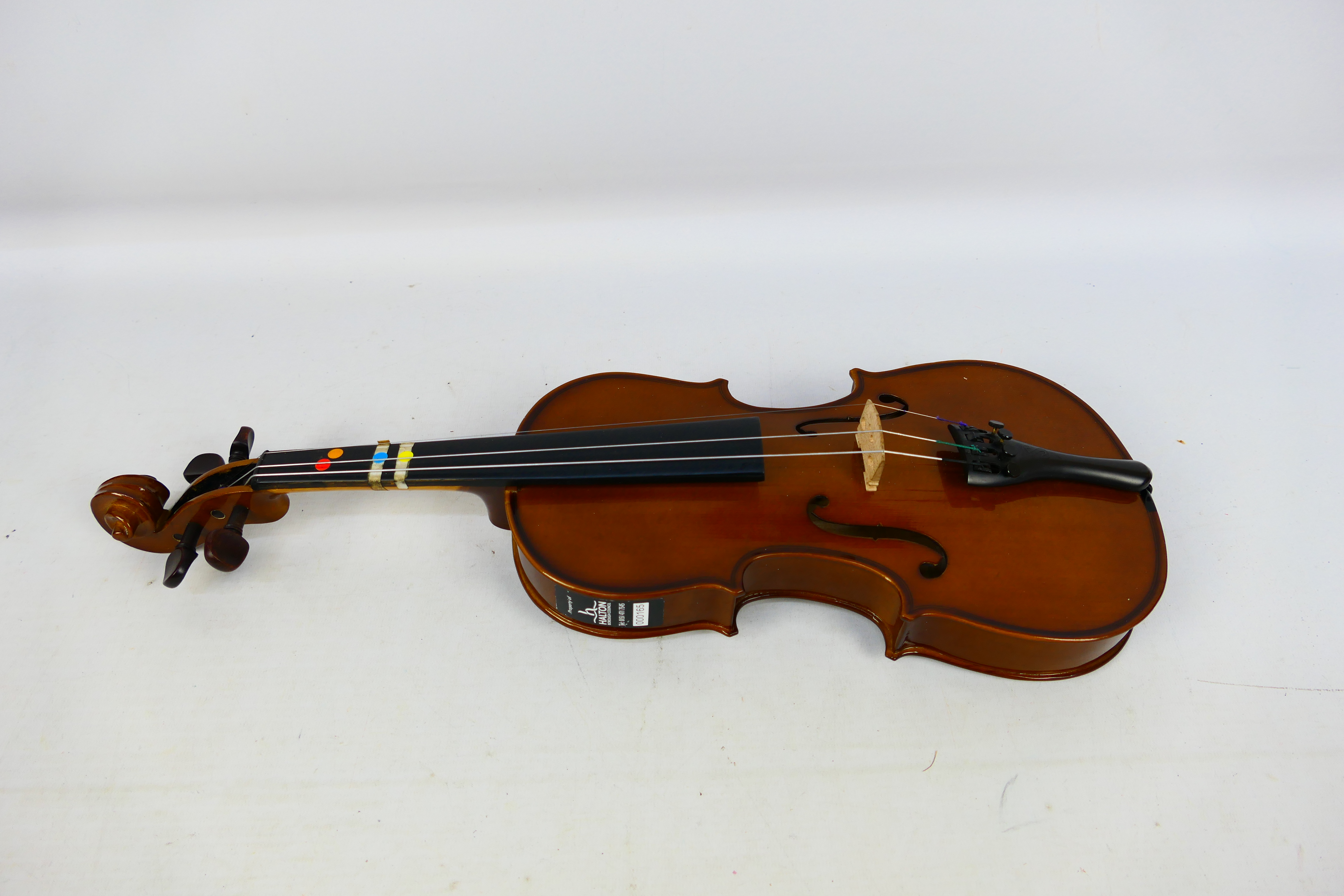 Two cased violins both Stentor Student I models, one with bow and contained in carry cases. [2]. - Bild 3 aus 3