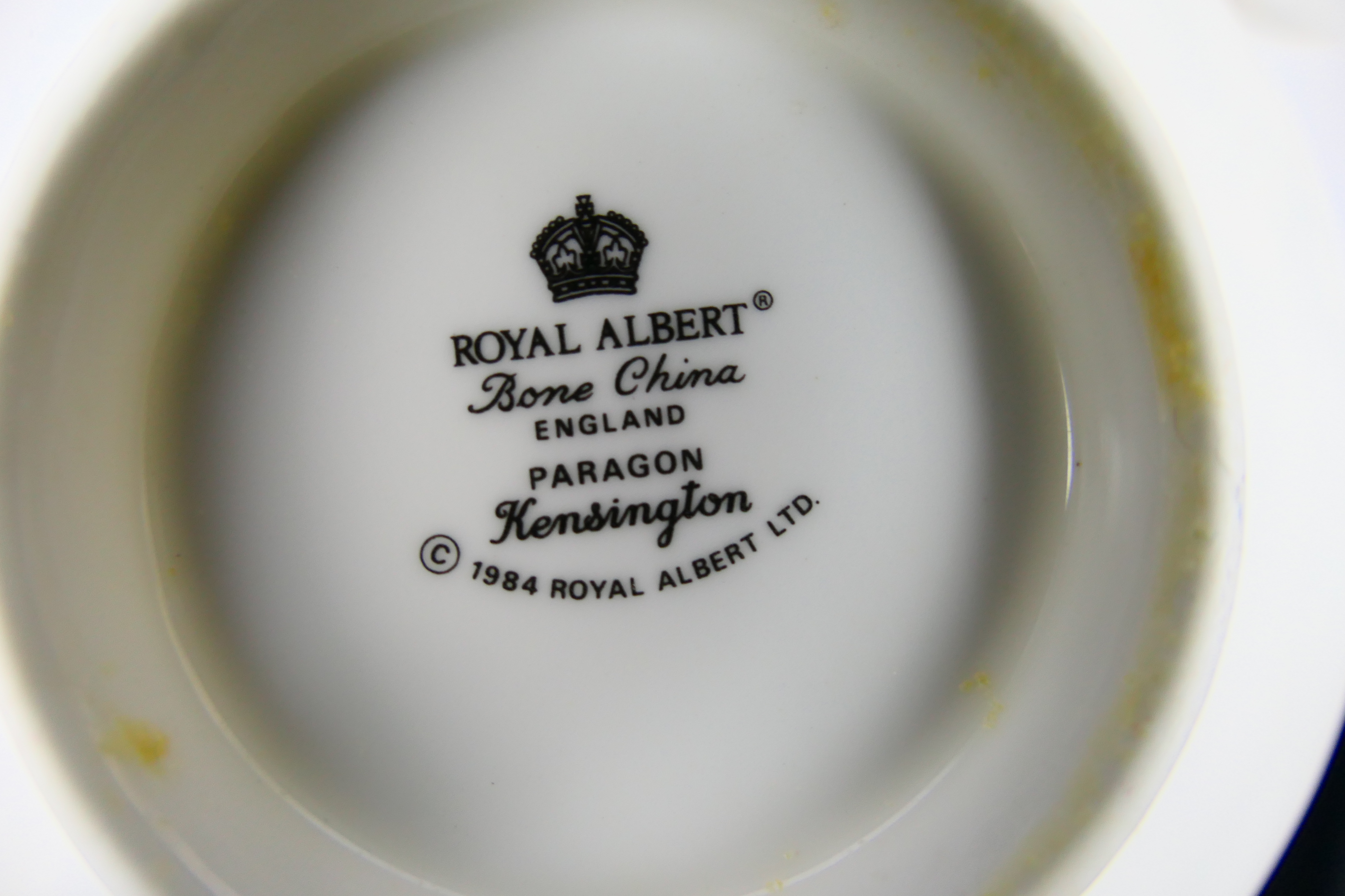 A collection of Royal Albert Paragon dinner and tea wares in the Kensington pattern. - Image 5 of 5